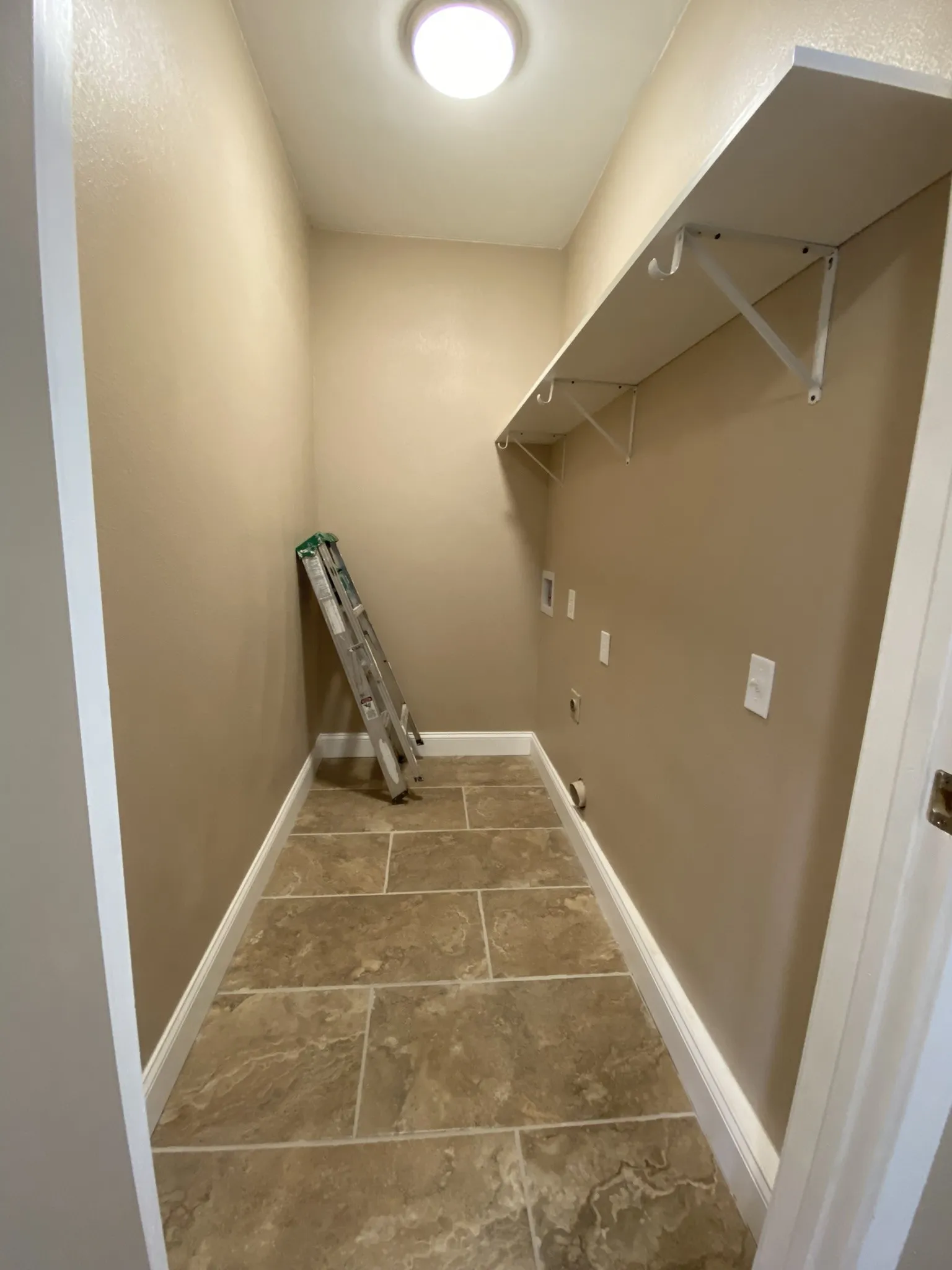 Single Family Residence For Rent in Tarrant County , 1522 Beach Lane, Arlington, Texas 76014, 3 Bedroom, 2 Bathroom, 3 Garage spaces, 1,160 Sqft, built in 1985, mls#21382462, Real Estate Agent in Arlington, Homes For Rent in Tarrant county, Homes For Rent in Arlington, Realtor in Arlington Texas, Real Estate Brokerage Independent Realty Texas, Luminita Cordes Realtor