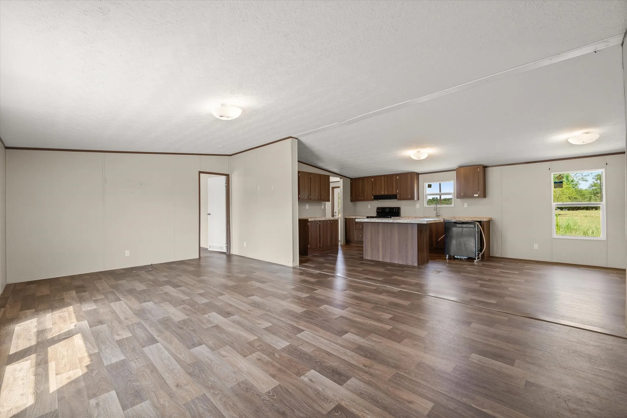 Manufactured Home For Sale in Van Zandt County , 280 VZ CR 1130, Fruitvale, Texas 75127, 4 Bedroom, 2 Bathroom, Garage spaces, 1,872 Sqft, built in 2020, mls#21378068, Real Estate Agent in Fruitvale, Homes For Sale in Van Zandt county, Homes For Sale in Fruitvale, Realtor in Fruitvale Texas, Real Estate Brokerage Independent Realty Texas, Luminita Cordes Realtor