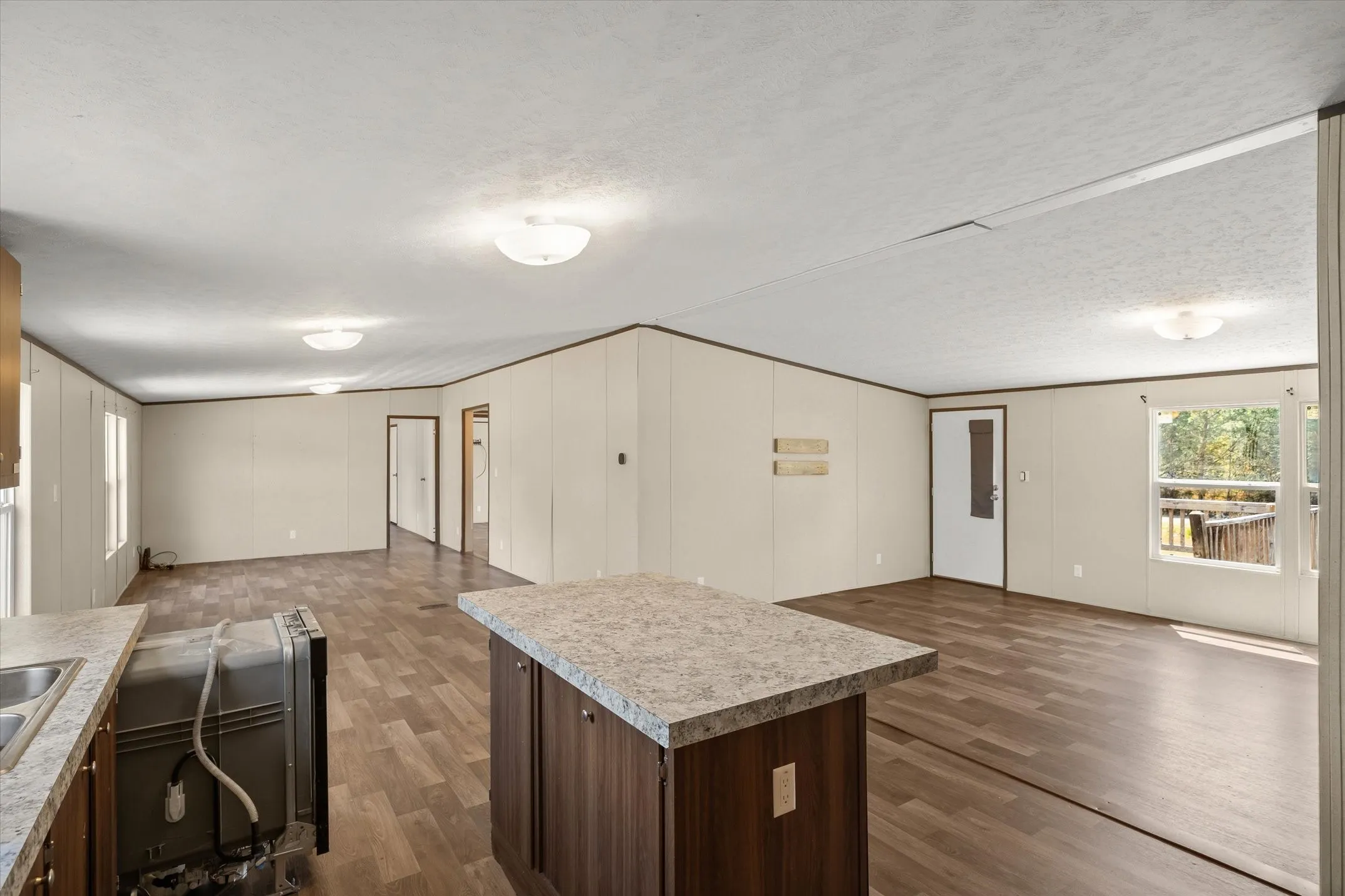 Manufactured Home For Sale in Van Zandt County , 280 VZ CR 1130, Fruitvale, Texas 75127, 4 Bedroom, 2 Bathroom, Garage spaces, 1,872 Sqft, built in 2020, mls#21378068, Real Estate Agent in Fruitvale, Homes For Sale in Van Zandt county, Homes For Sale in Fruitvale, Realtor in Fruitvale Texas, Real Estate Brokerage Independent Realty Texas, Luminita Cordes Realtor