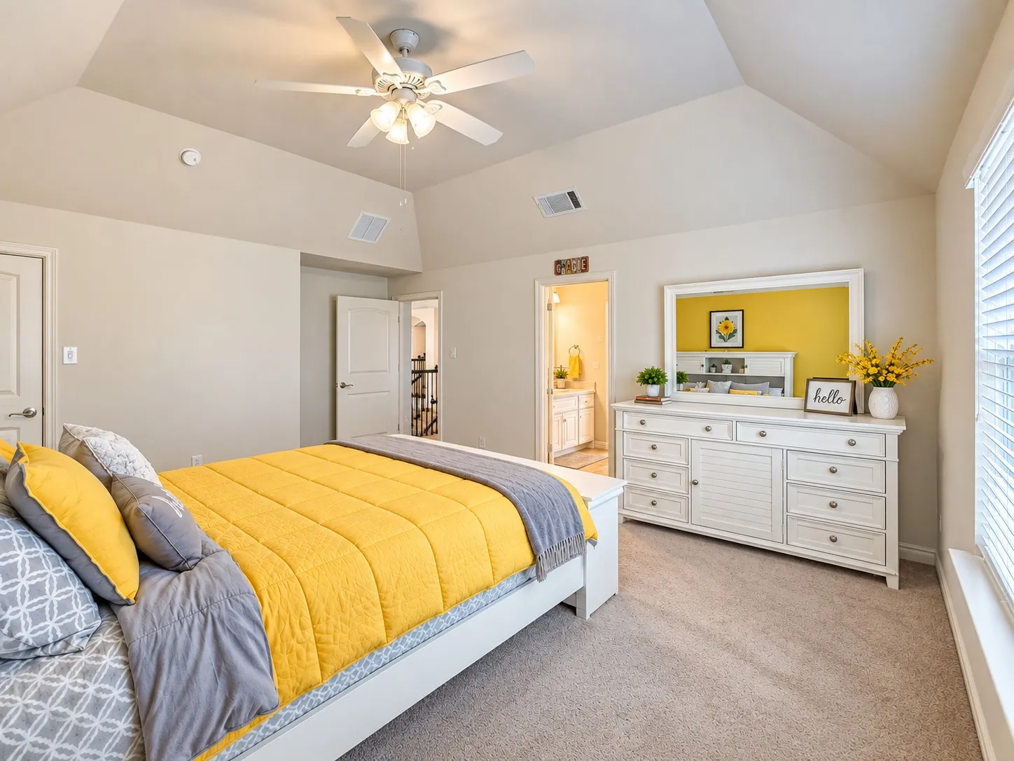 Single Family Residence For Sale in Denton County , 1400 Bonanza Lane, Corinth, Texas 76208, 5 Bedroom, 5 Bathroom, 3 Garage spaces, 4,622 Sqft, built in 2017, mls#21377790, Real Estate Agent in Corinth, Homes For Sale in Denton county, Homes For Sale in Corinth, Realtor in Corinth Texas, Real Estate Brokerage Independent Realty Texas, Luminita Cordes Realtor