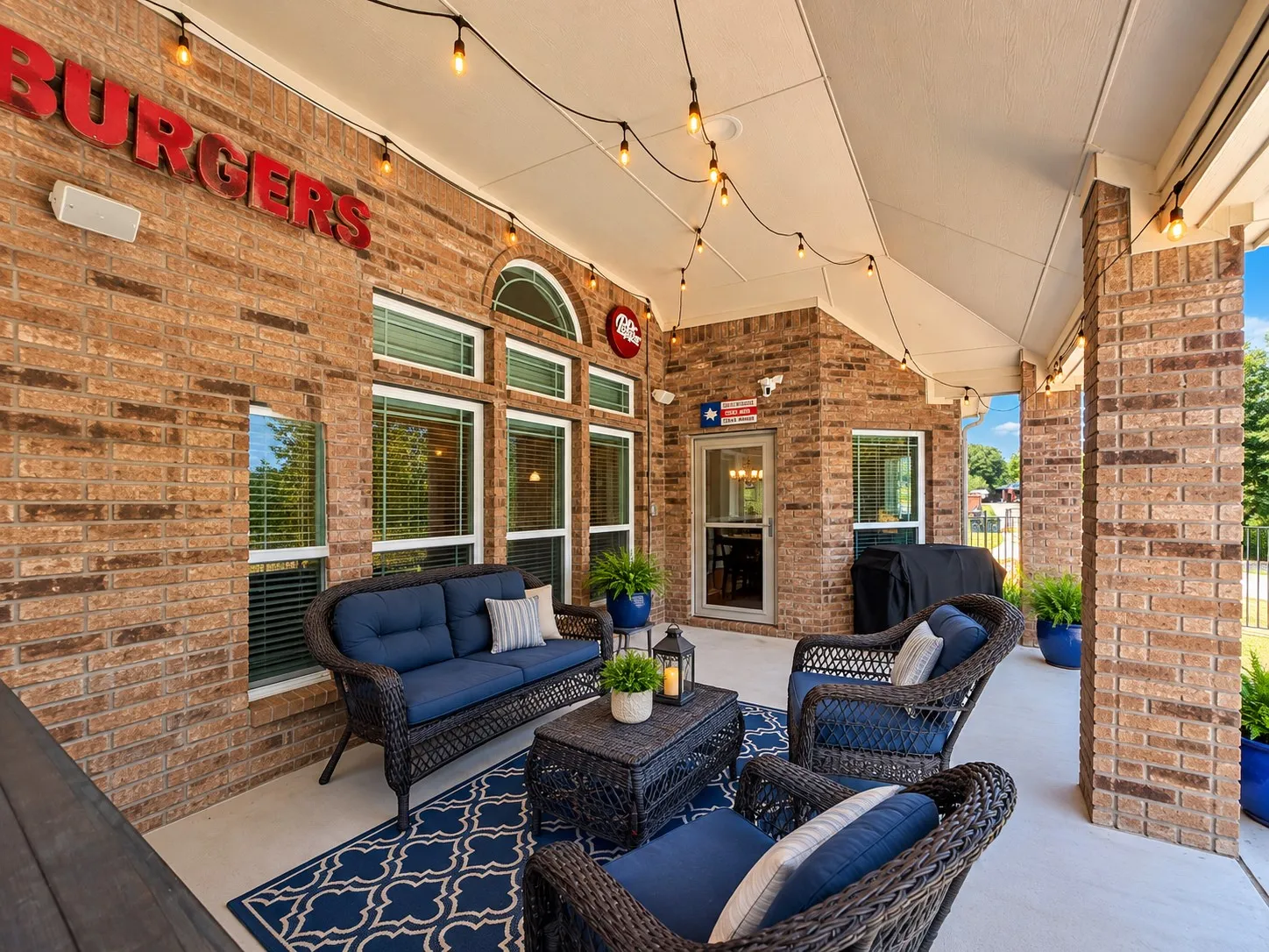 Single Family Residence For Sale in Denton County , 1400 Bonanza Lane, Corinth, Texas 76208, 5 Bedroom, 5 Bathroom, 3 Garage spaces, 4,622 Sqft, built in 2017, mls#21377790, Real Estate Agent in Corinth, Homes For Sale in Denton county, Homes For Sale in Corinth, Realtor in Corinth Texas, Real Estate Brokerage Independent Realty Texas, Luminita Cordes Realtor