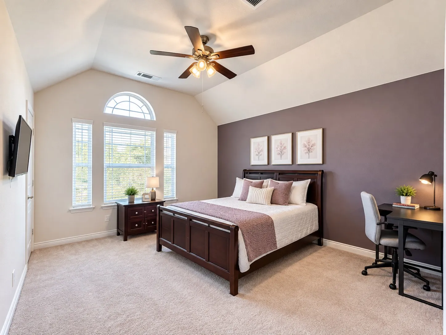 Single Family Residence For Sale in Denton County , 1400 Bonanza Lane, Corinth, Texas 76208, 5 Bedroom, 5 Bathroom, 3 Garage spaces, 4,622 Sqft, built in 2017, mls#21377790, Real Estate Agent in Corinth, Homes For Sale in Denton county, Homes For Sale in Corinth, Realtor in Corinth Texas, Real Estate Brokerage Independent Realty Texas, Luminita Cordes Realtor
