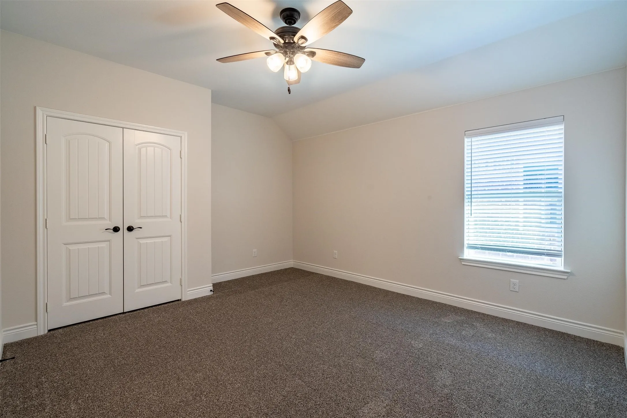 Single Family Residence For Rent in Hunt County , 908 Tippit Lane, Greenville, Texas 75098, 3 Bedroom, 2 Bathroom, Garage spaces, 1,660 Sqft, built in 2022, mls#21382043, Real Estate Agent in Greenville, Homes For Rent in Hunt county, Homes For Rent in Greenville, Realtor in Greenville Texas, Real Estate Brokerage Independent Realty Texas, Luminita Cordes Realtor