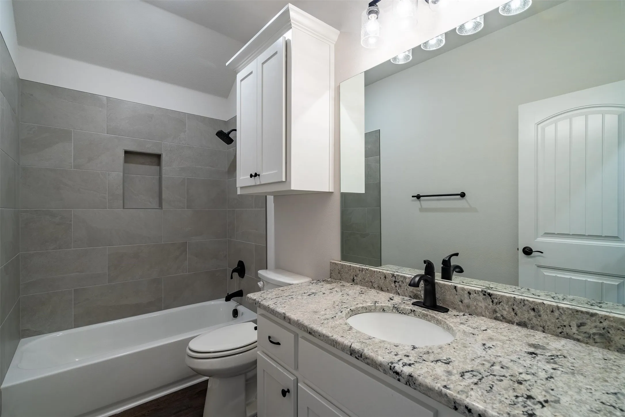 Single Family Residence For Rent in Hunt County , 908 Tippit Lane, Greenville, Texas 75098, 3 Bedroom, 2 Bathroom, Garage spaces, 1,660 Sqft, built in 2022, mls#21382043, Real Estate Agent in Greenville, Homes For Rent in Hunt county, Homes For Rent in Greenville, Realtor in Greenville Texas, Real Estate Brokerage Independent Realty Texas, Luminita Cordes Realtor