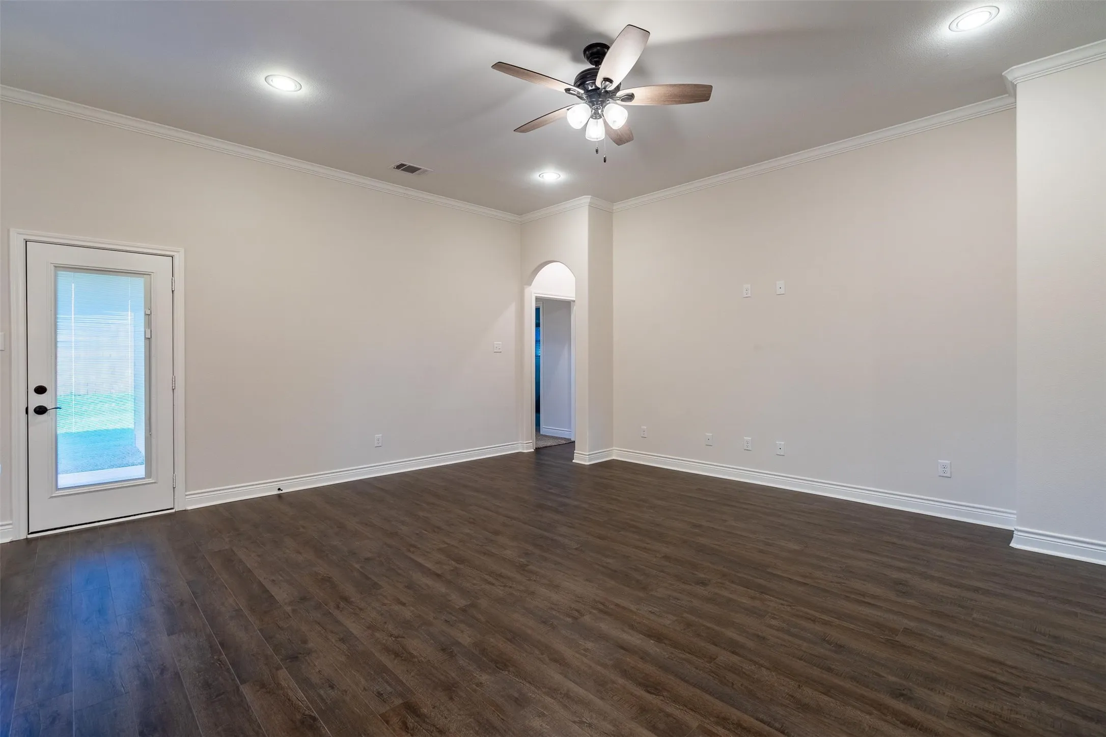 Single Family Residence For Rent in Hunt County , 908 Tippit Lane, Greenville, Texas 75098, 3 Bedroom, 2 Bathroom, Garage spaces, 1,660 Sqft, built in 2022, mls#21382043, Real Estate Agent in Greenville, Homes For Rent in Hunt county, Homes For Rent in Greenville, Realtor in Greenville Texas, Real Estate Brokerage Independent Realty Texas, Luminita Cordes Realtor