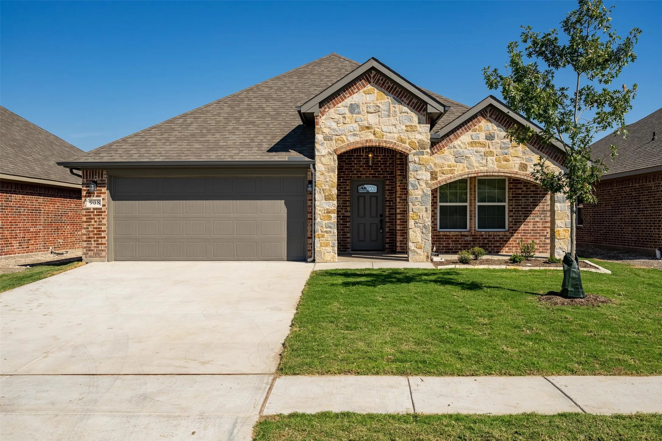 Single Family Residence For Rent in Hunt County , 908 Tippit Lane, Greenville, Texas 75098, 3 Bedroom, 2 Bathroom, Garage spaces, 1,660 Sqft, built in 2022, mls#21382043, Real Estate Agent in Greenville, Homes For Rent in Hunt county, Homes For Rent in Greenville, Realtor in Greenville Texas, Real Estate Brokerage Independent Realty Texas, Luminita Cordes Realtor