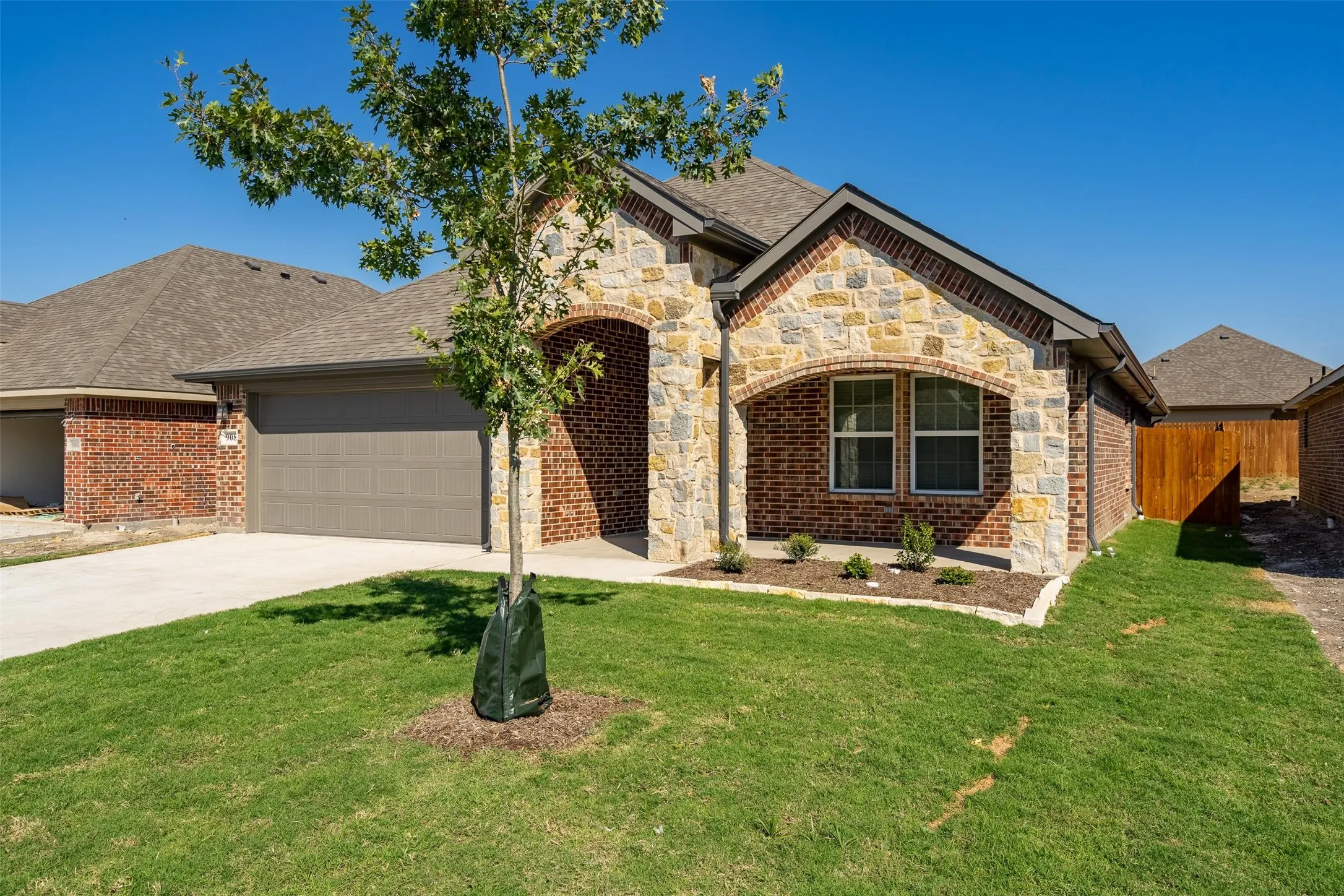 Single Family Residence For Rent in Hunt County , 908 Tippit Lane, Greenville, Texas 75098, 3 Bedroom, 2 Bathroom, Garage spaces, 1,660 Sqft, built in 2022, mls#21382043, Real Estate Agent in Greenville, Homes For Rent in Hunt county, Homes For Rent in Greenville, Realtor in Greenville Texas, Real Estate Brokerage Independent Realty Texas, Luminita Cordes Realtor