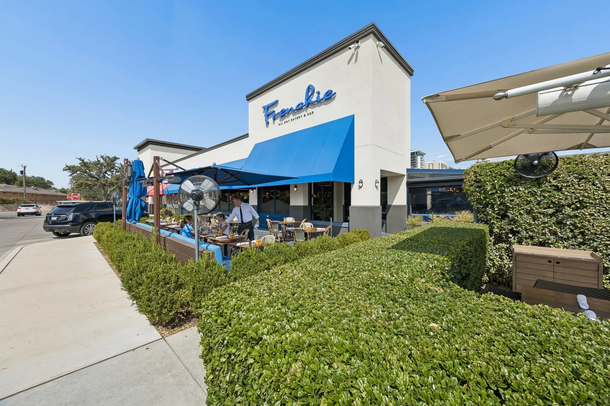 Frenchie Cafe