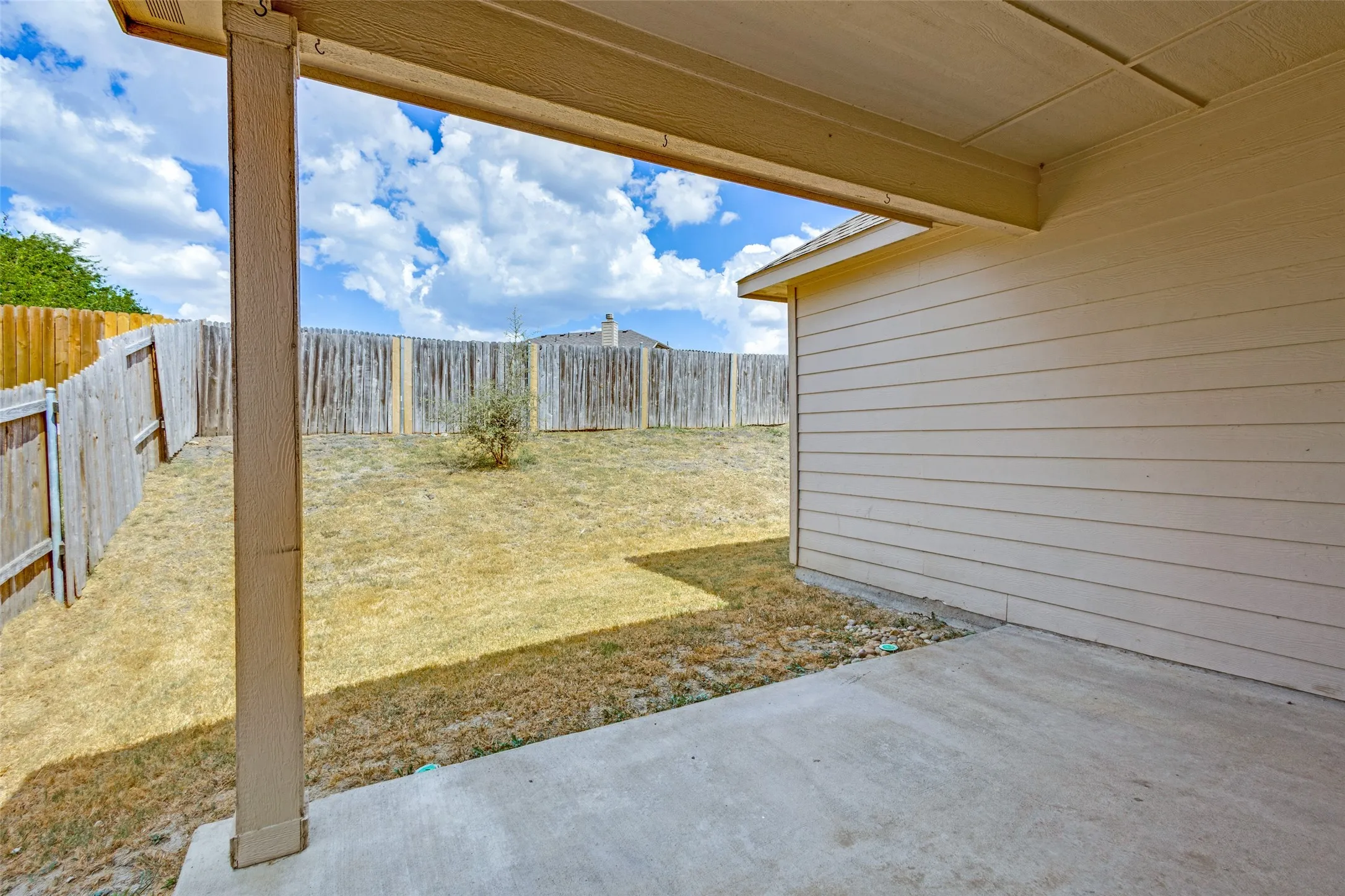 Single Family Residence For Sale in Collin County , 2132 Mulberry Drive, Anna, Texas 75409, 3 Bedroom, 2 Bathroom, 2 Garage spaces, 1,923 Sqft, built in 2015, mls#21382162, Real Estate Agent in Anna, Homes For Sale in Collin county, Homes For Sale in Anna, Realtor in Anna Texas, Real Estate Brokerage Independent Realty Texas, Luminita Cordes Realtor