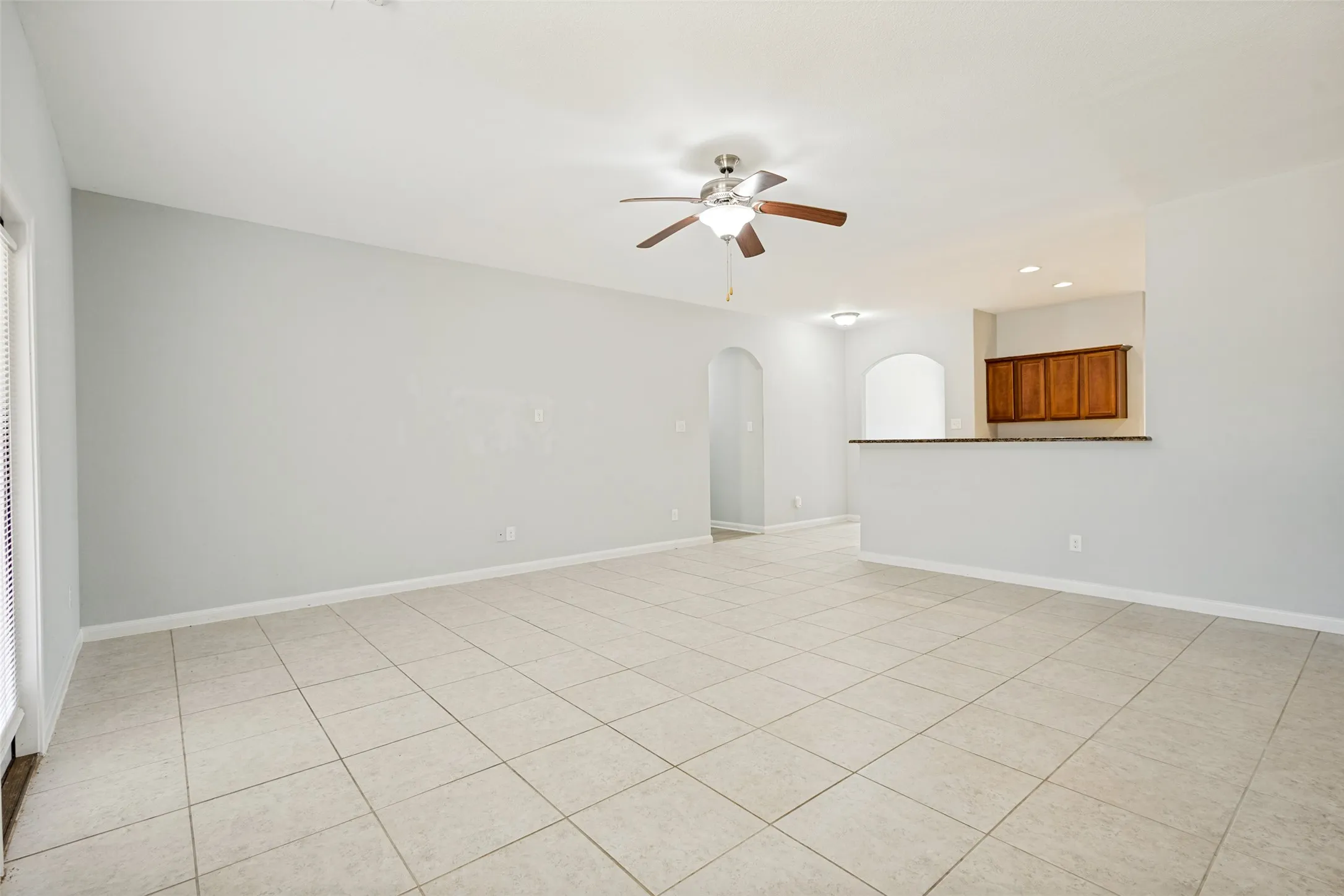 Single Family Residence For Sale in Collin County , 2132 Mulberry Drive, Anna, Texas 75409, 3 Bedroom, 2 Bathroom, 2 Garage spaces, 1,923 Sqft, built in 2015, mls#21382162, Real Estate Agent in Anna, Homes For Sale in Collin county, Homes For Sale in Anna, Realtor in Anna Texas, Real Estate Brokerage Independent Realty Texas, Luminita Cordes Realtor