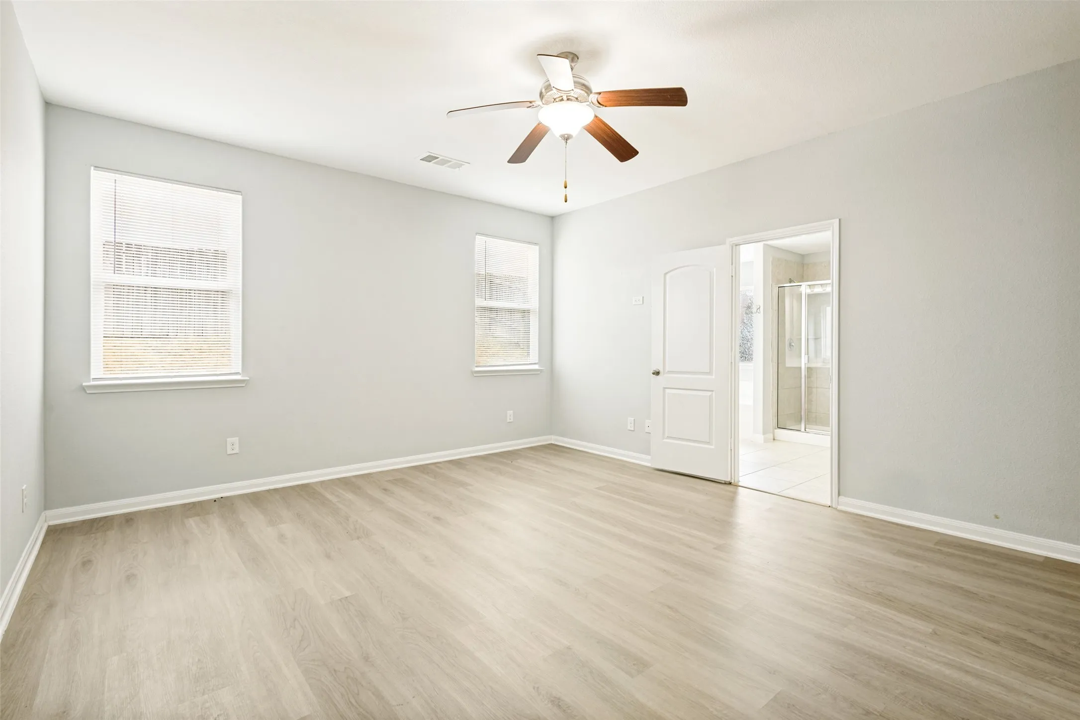 Single Family Residence For Sale in Collin County , 2132 Mulberry Drive, Anna, Texas 75409, 3 Bedroom, 2 Bathroom, 2 Garage spaces, 1,923 Sqft, built in 2015, mls#21382162, Real Estate Agent in Anna, Homes For Sale in Collin county, Homes For Sale in Anna, Realtor in Anna Texas, Real Estate Brokerage Independent Realty Texas, Luminita Cordes Realtor