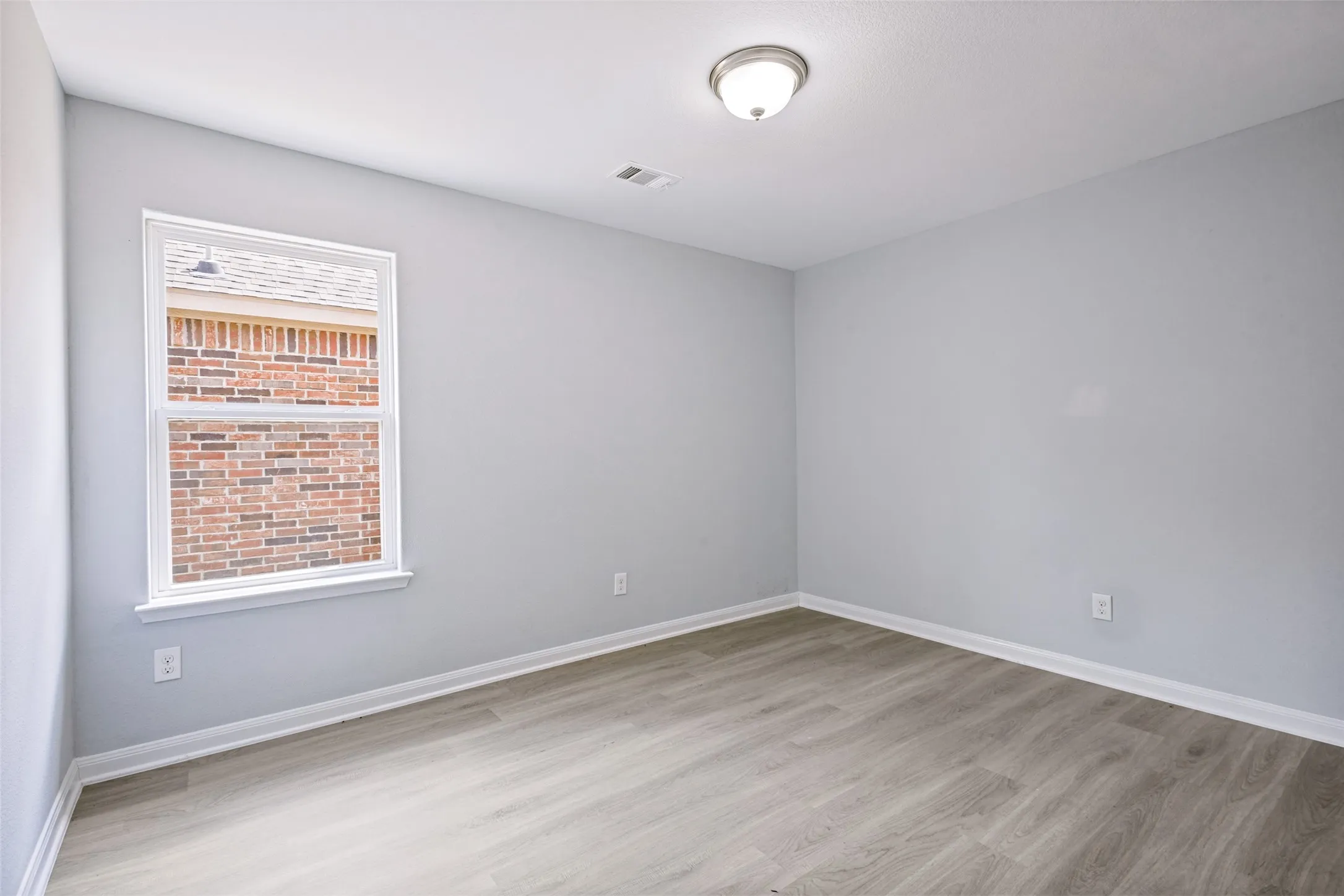 Single Family Residence For Sale in Collin County , 2132 Mulberry Drive, Anna, Texas 75409, 3 Bedroom, 2 Bathroom, 2 Garage spaces, 1,923 Sqft, built in 2015, mls#21382162, Real Estate Agent in Anna, Homes For Sale in Collin county, Homes For Sale in Anna, Realtor in Anna Texas, Real Estate Brokerage Independent Realty Texas, Luminita Cordes Realtor