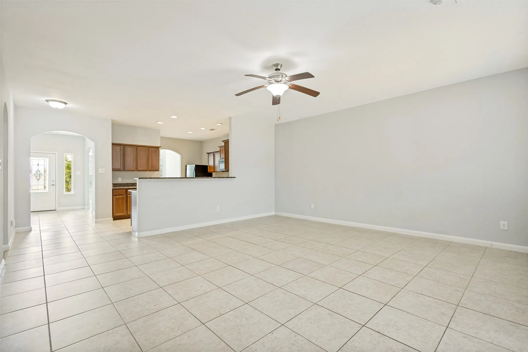 Single Family Residence For Sale in Collin County , 2132 Mulberry Drive, Anna, Texas 75409, 3 Bedroom, 2 Bathroom, 2 Garage spaces, 1,923 Sqft, built in 2015, mls#21382162, Real Estate Agent in Anna, Homes For Sale in Collin county, Homes For Sale in Anna, Realtor in Anna Texas, Real Estate Brokerage Independent Realty Texas, Luminita Cordes Realtor