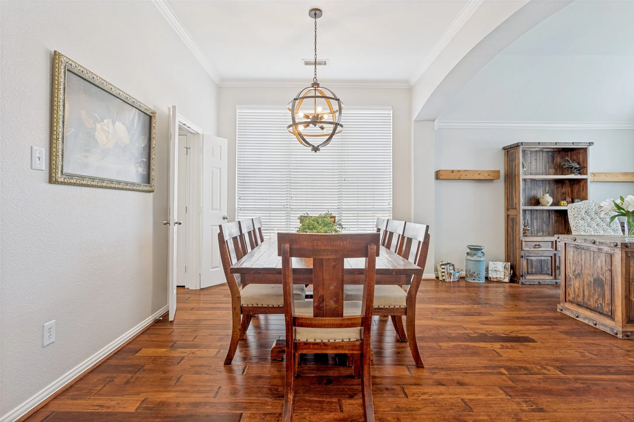 Single Family Residence For Sale in Dallas County , 6119 Laurel Crest Lane, Sachse, Texas 75048, 4 Bedroom, 2 Bathroom, 2 Garage spaces, 2,294 Sqft, built in 2003, mls#21382344, Real Estate Agent in Sachse, Homes For Sale in Dallas county, Homes For Sale in Sachse, Realtor in Sachse Texas, Real Estate Brokerage Independent Realty Texas, Luminita Cordes Realtor