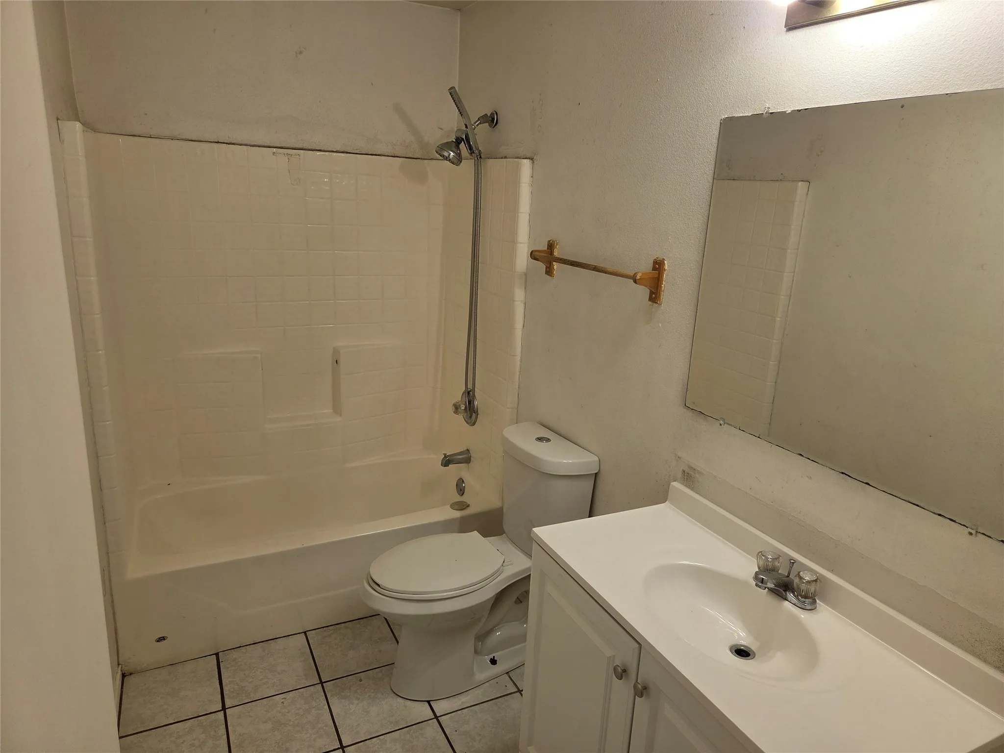 Single Family Residence For Rent in Tarrant County , 900 Naomi Lane A, Arlington, Texas 76011, 3 Bedroom, 2 Bathroom, Garage spaces, 1,260 Sqft, built in 2003, mls#21382334, Real Estate Agent in Arlington, Homes For Rent in Tarrant county, Homes For Rent in Arlington, Realtor in Arlington Texas, Real Estate Brokerage Independent Realty Texas, Luminita Cordes Realtor