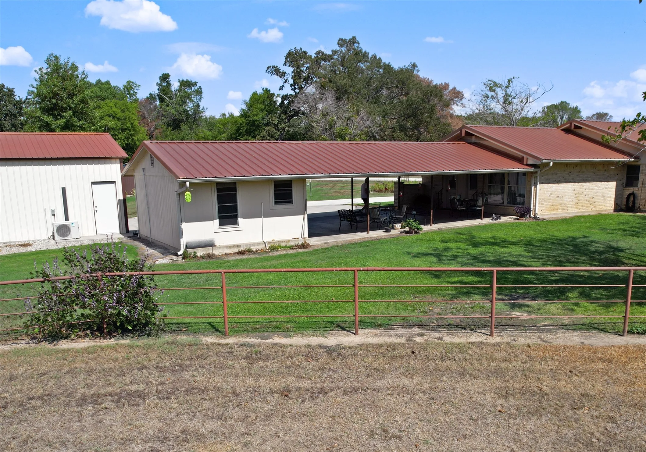Single Family Residence For Sale in Wood County , 6105 W Fm 515, Yantis, Texas 75497, 3 Bedroom, 2 Bathroom, 2 Garage spaces, 2,005 Sqft, built in 0, mls#21381809, Real Estate Agent in Yantis, Homes For Sale in Wood county, Homes For Sale in Yantis, Realtor in Yantis Texas, Real Estate Brokerage Independent Realty Texas, Luminita Cordes Realtor