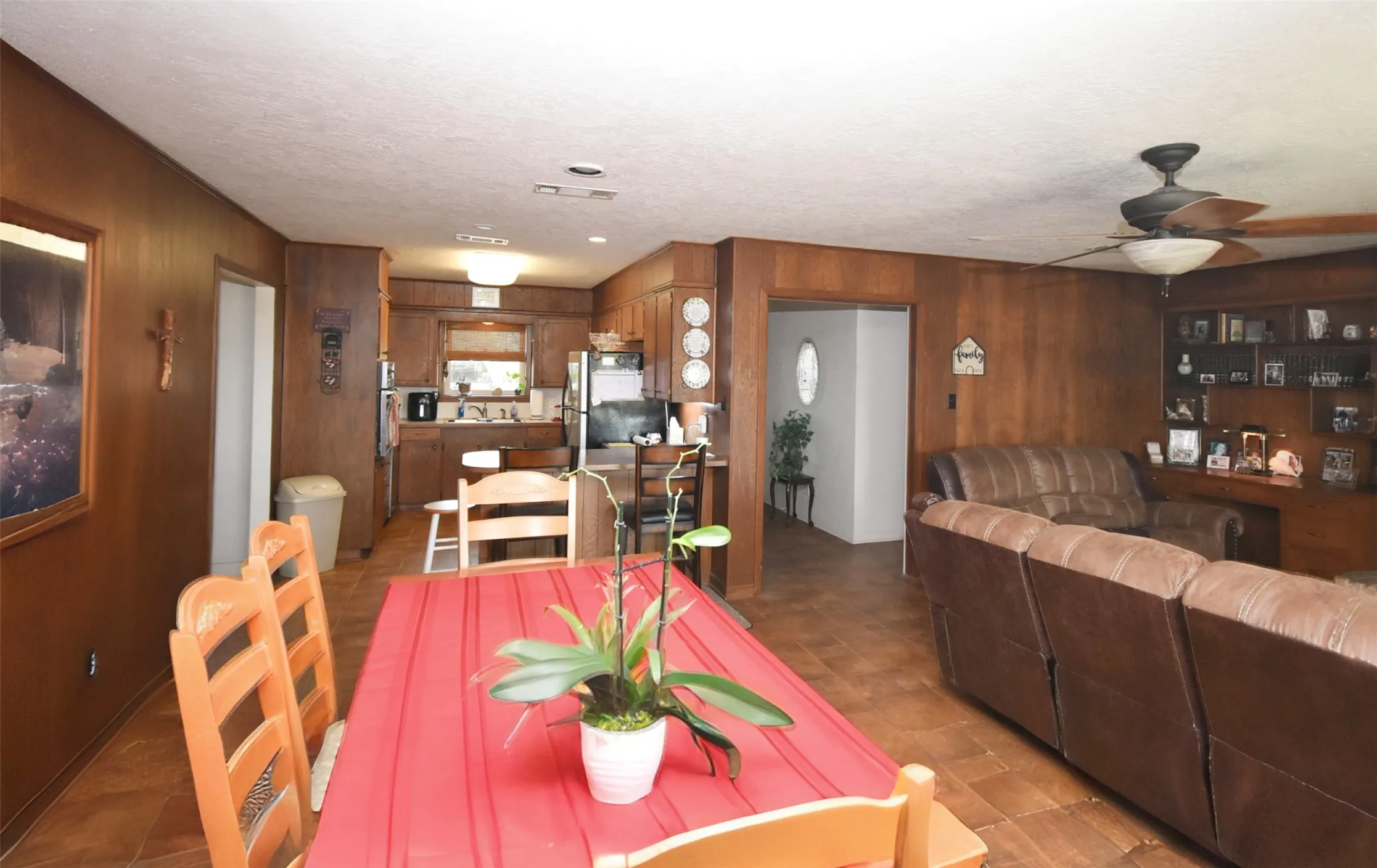 Single Family Residence For Sale in Wood County , 6105 W Fm 515, Yantis, Texas 75497, 3 Bedroom, 2 Bathroom, 2 Garage spaces, 2,005 Sqft, built in 0, mls#21381809, Real Estate Agent in Yantis, Homes For Sale in Wood county, Homes For Sale in Yantis, Realtor in Yantis Texas, Real Estate Brokerage Independent Realty Texas, Luminita Cordes Realtor