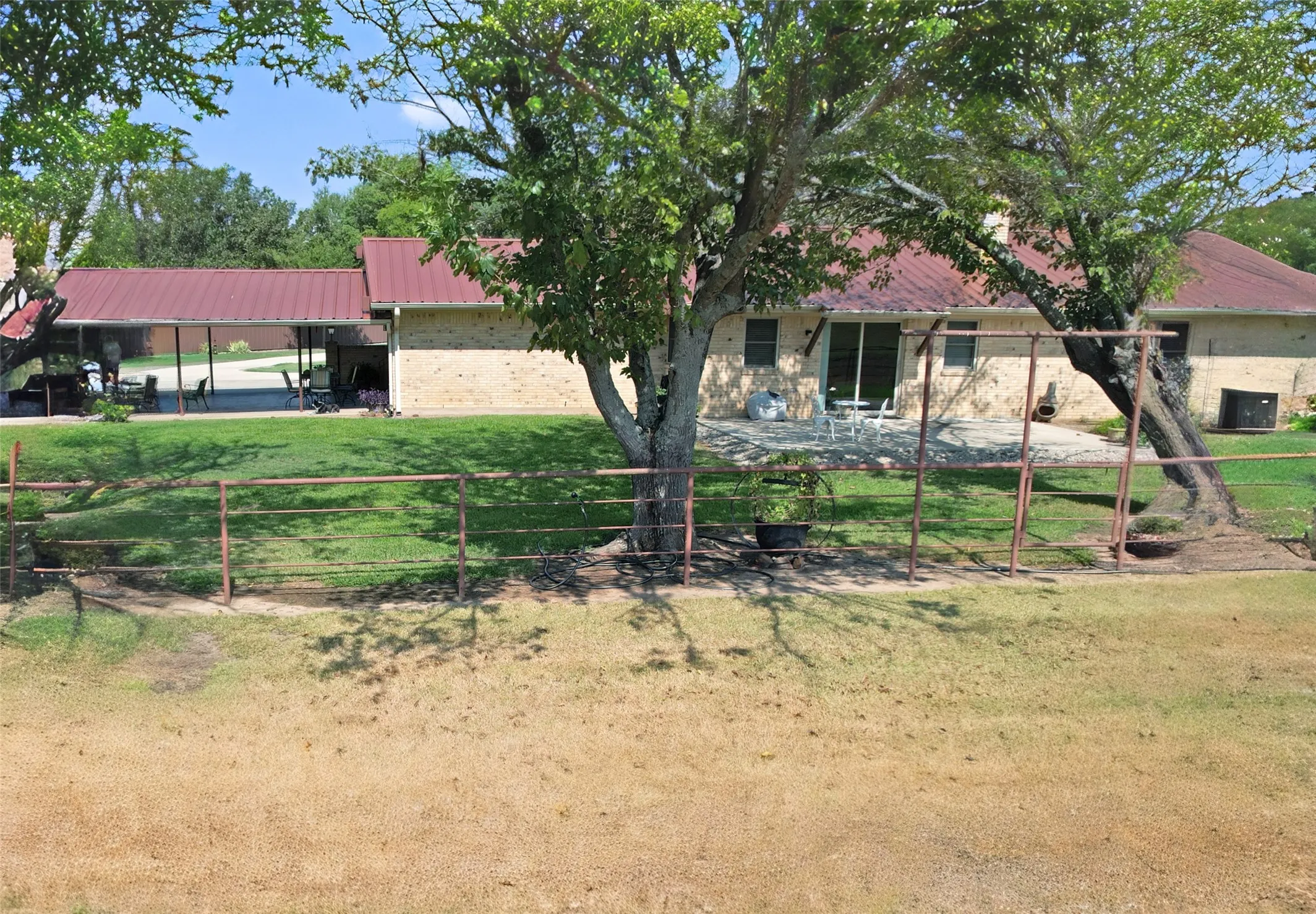 Single Family Residence For Sale in Wood County , 6105 W Fm 515, Yantis, Texas 75497, 3 Bedroom, 2 Bathroom, 2 Garage spaces, 2,005 Sqft, built in 0, mls#21381809, Real Estate Agent in Yantis, Homes For Sale in Wood county, Homes For Sale in Yantis, Realtor in Yantis Texas, Real Estate Brokerage Independent Realty Texas, Luminita Cordes Realtor