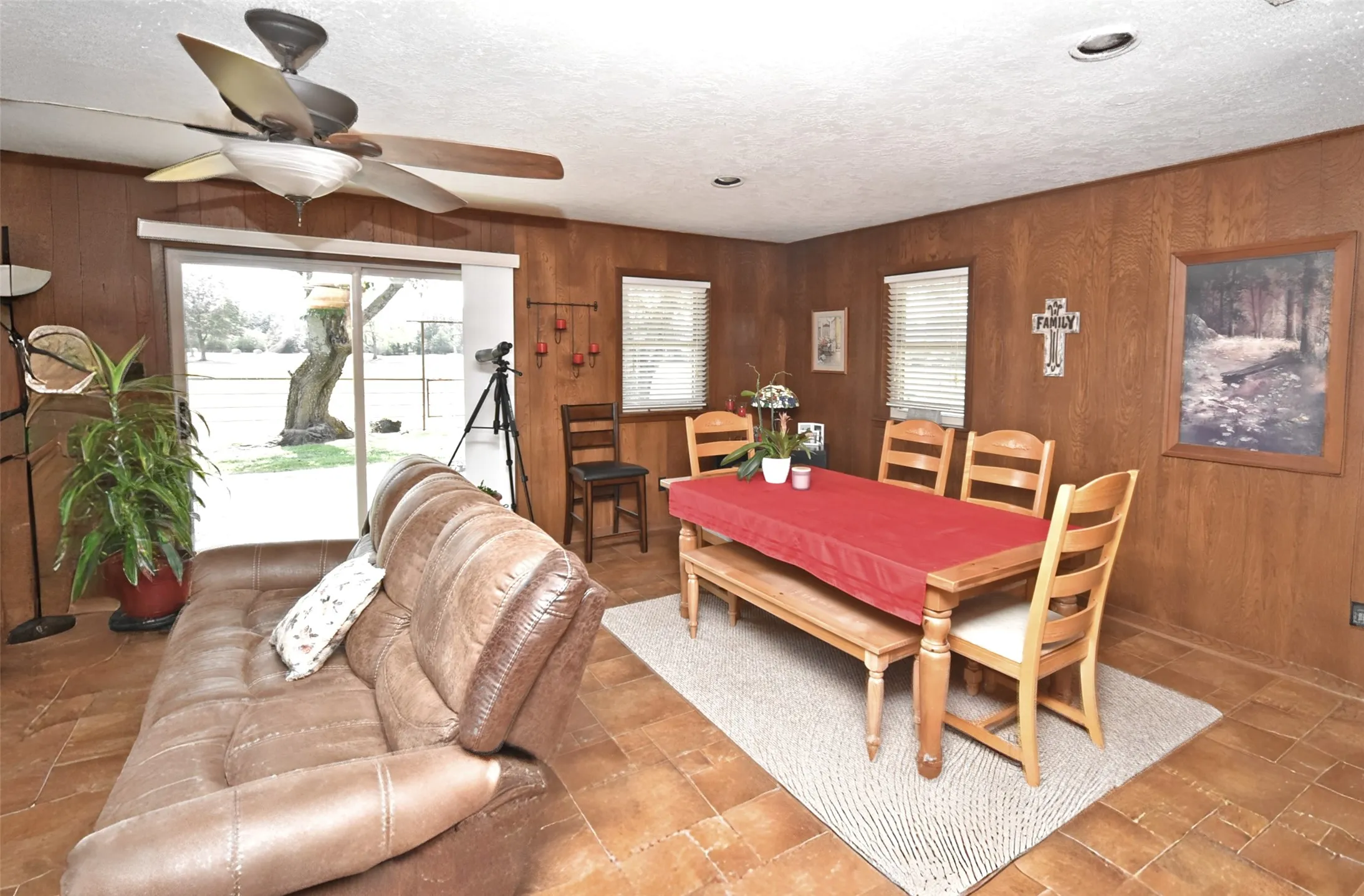 Single Family Residence For Sale in Wood County , 6105 W Fm 515, Yantis, Texas 75497, 3 Bedroom, 2 Bathroom, 2 Garage spaces, 2,005 Sqft, built in 0, mls#21381809, Real Estate Agent in Yantis, Homes For Sale in Wood county, Homes For Sale in Yantis, Realtor in Yantis Texas, Real Estate Brokerage Independent Realty Texas, Luminita Cordes Realtor