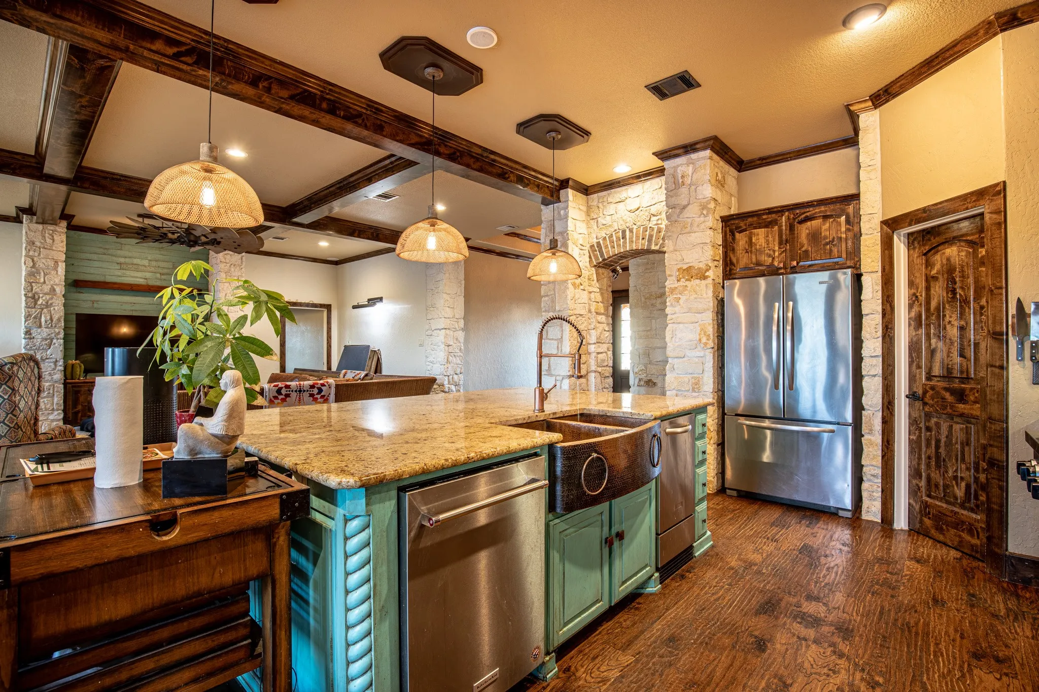 Single Family Residence For Sale in Tarrant County , 4901 Bucking Bronc Drive, Fort Worth, Texas 76126, 4 Bedroom, 4 Bathroom, 3 Garage spaces, 4,620 Sqft, built in 2011, mls#21382152, Real Estate Agent in Fort Worth, Homes For Sale in Tarrant county, Homes For Sale in Fort Worth, Realtor in Fort Worth Texas, Real Estate Brokerage Independent Realty Texas, Luminita Cordes Realtor