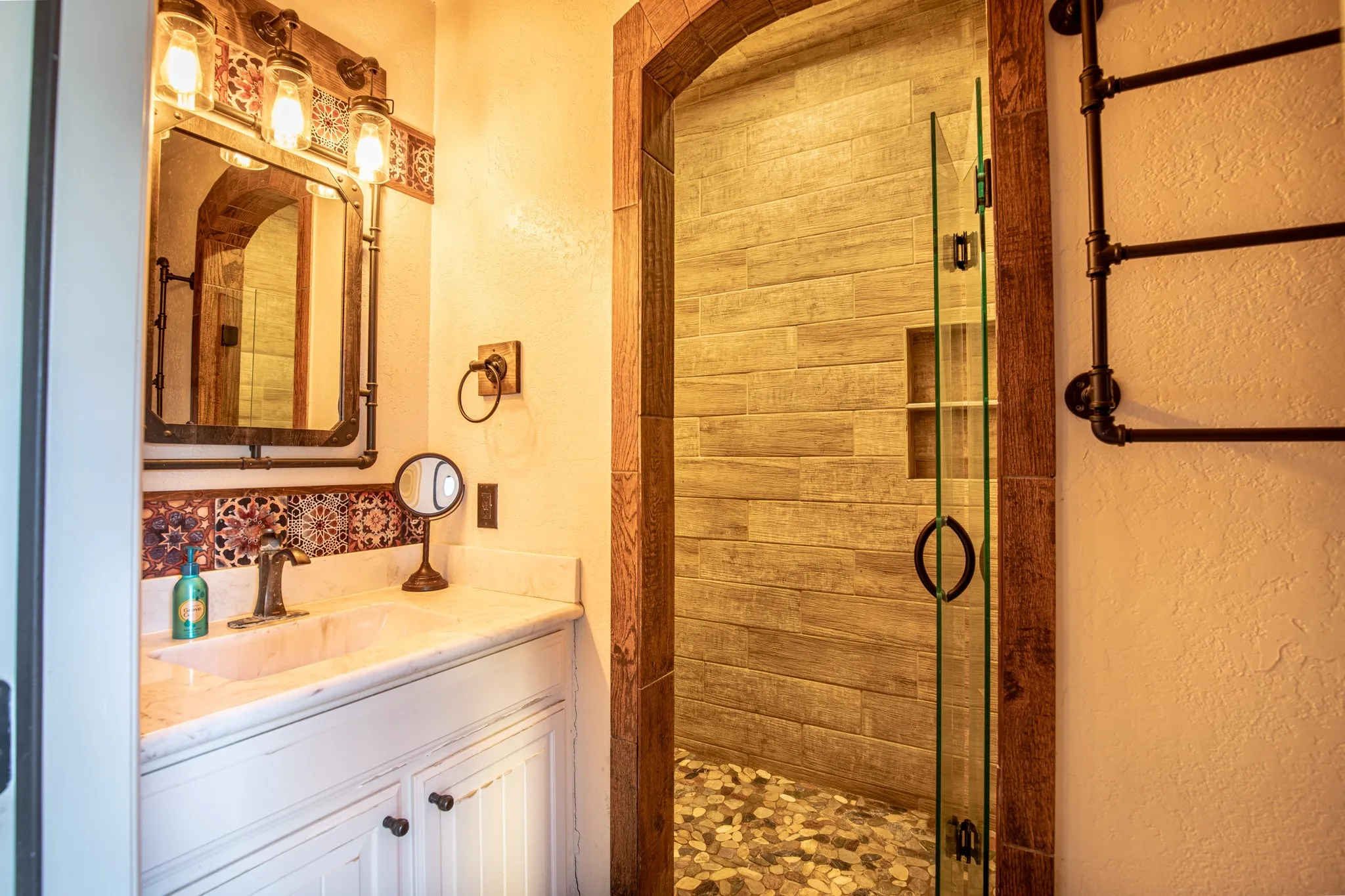 Single Family Residence For Sale in Tarrant County , 4901 Bucking Bronc Drive, Fort Worth, Texas 76126, 4 Bedroom, 4 Bathroom, 3 Garage spaces, 4,620 Sqft, built in 2011, mls#21382152, Real Estate Agent in Fort Worth, Homes For Sale in Tarrant county, Homes For Sale in Fort Worth, Realtor in Fort Worth Texas, Real Estate Brokerage Independent Realty Texas, Luminita Cordes Realtor