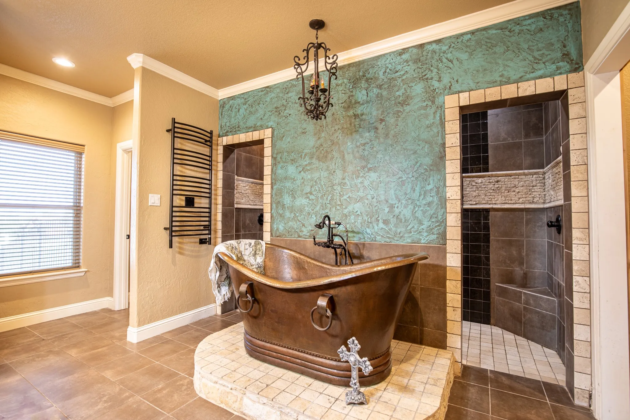 Single Family Residence For Sale in Tarrant County , 4901 Bucking Bronc Drive, Fort Worth, Texas 76126, 4 Bedroom, 4 Bathroom, 3 Garage spaces, 4,620 Sqft, built in 2011, mls#21382152, Real Estate Agent in Fort Worth, Homes For Sale in Tarrant county, Homes For Sale in Fort Worth, Realtor in Fort Worth Texas, Real Estate Brokerage Independent Realty Texas, Luminita Cordes Realtor