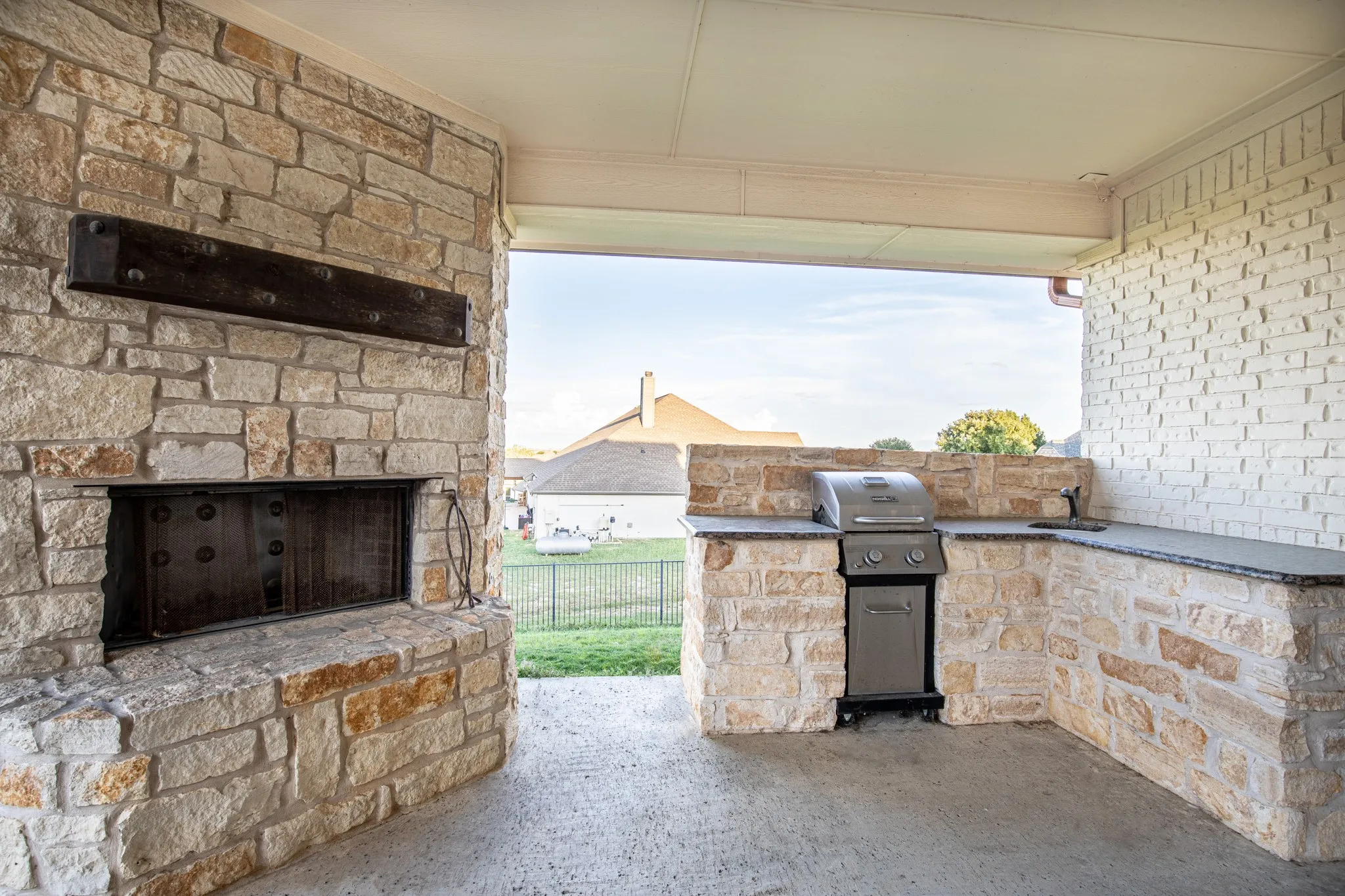 Single Family Residence For Sale in Tarrant County , 4901 Bucking Bronc Drive, Fort Worth, Texas 76126, 4 Bedroom, 4 Bathroom, 3 Garage spaces, 4,620 Sqft, built in 2011, mls#21382152, Real Estate Agent in Fort Worth, Homes For Sale in Tarrant county, Homes For Sale in Fort Worth, Realtor in Fort Worth Texas, Real Estate Brokerage Independent Realty Texas, Luminita Cordes Realtor