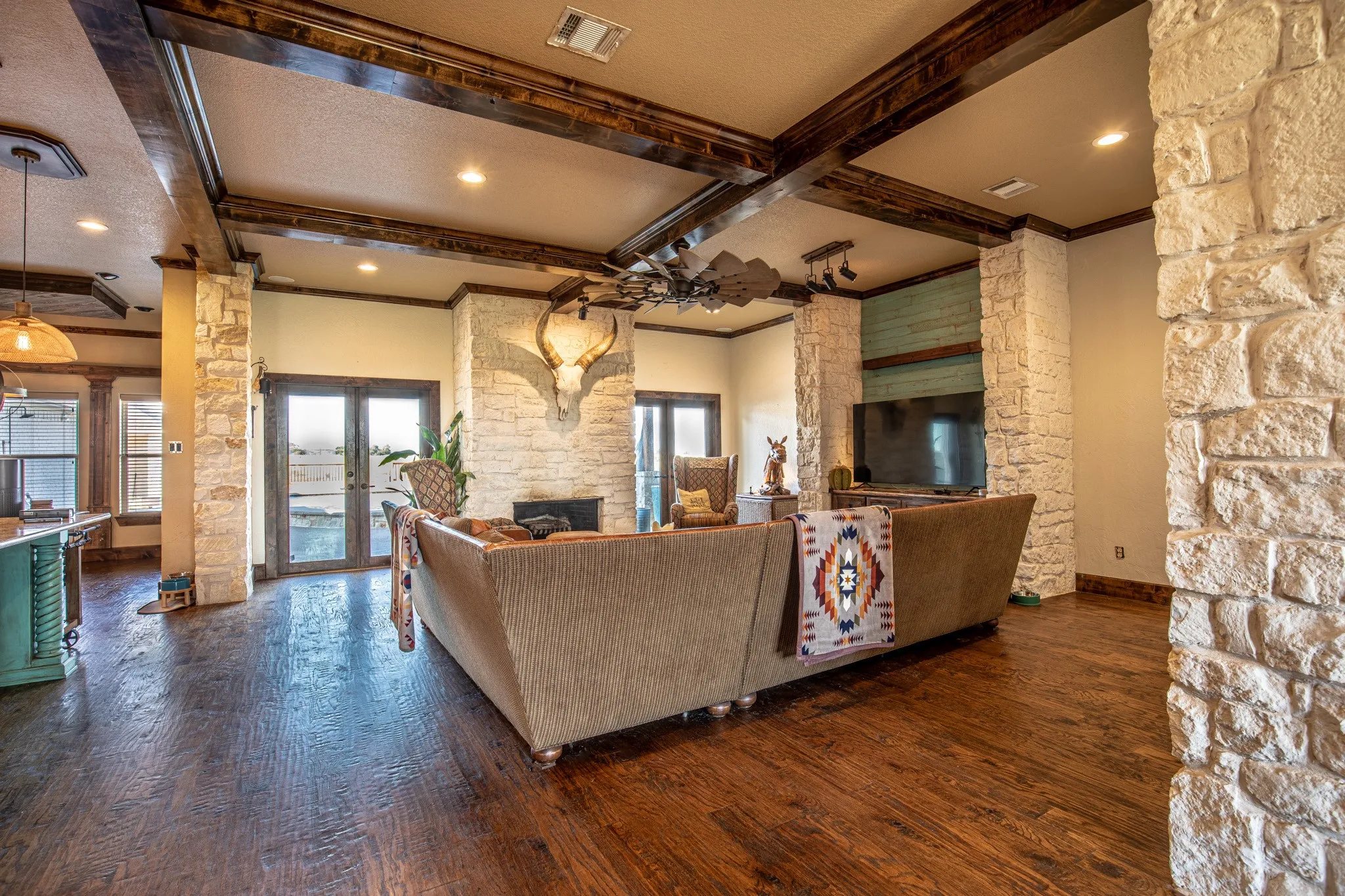 Single Family Residence For Sale in Tarrant County , 4901 Bucking Bronc Drive, Fort Worth, Texas 76126, 4 Bedroom, 4 Bathroom, 3 Garage spaces, 4,620 Sqft, built in 2011, mls#21382152, Real Estate Agent in Fort Worth, Homes For Sale in Tarrant county, Homes For Sale in Fort Worth, Realtor in Fort Worth Texas, Real Estate Brokerage Independent Realty Texas, Luminita Cordes Realtor