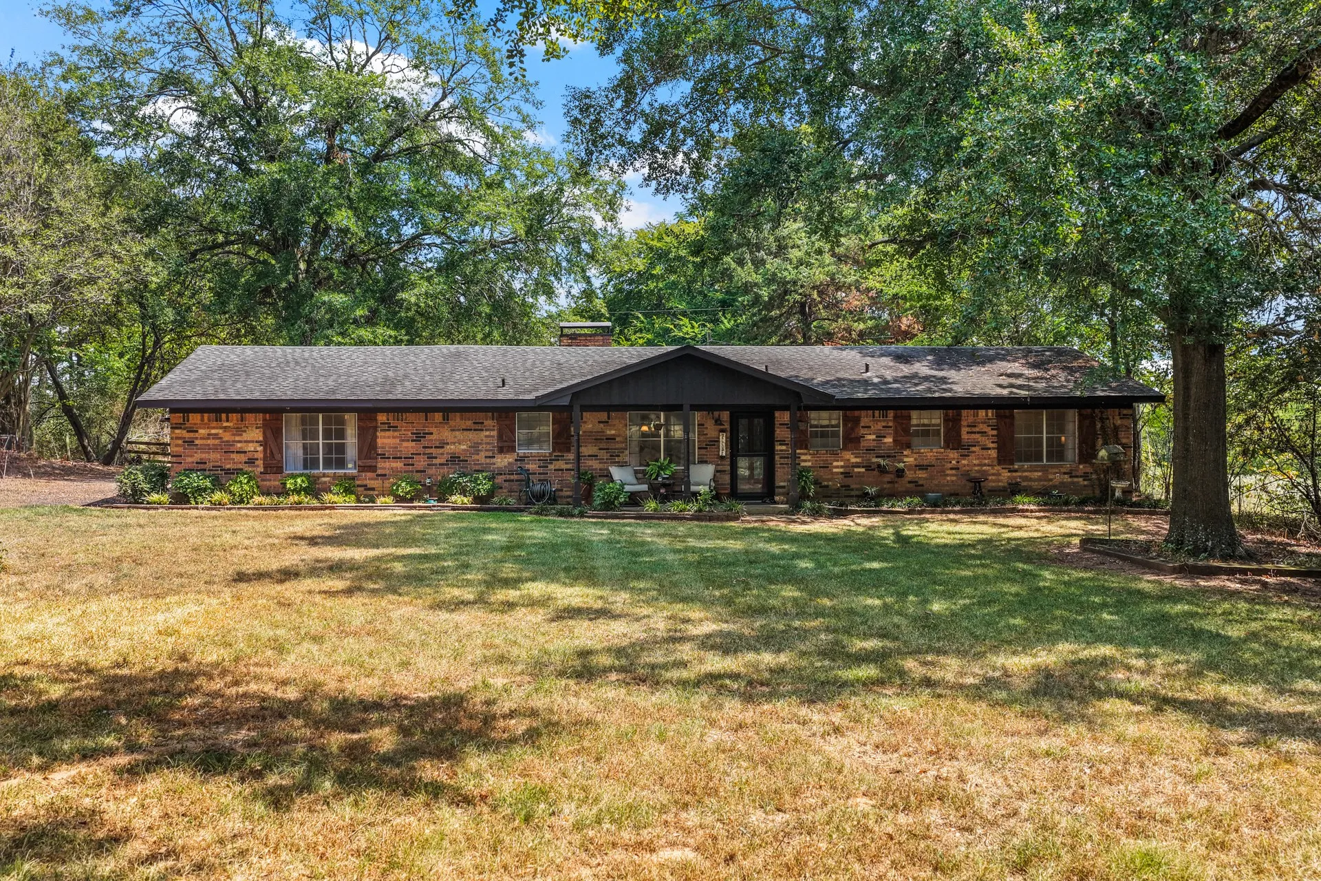 Single Family Residence For Sale in Titus County , 1134 County Road 3350, Cookville, Texas 75558, 4 Bedroom, 2 Bathroom, Garage spaces, 1,872 Sqft, built in 1976, mls#21382412, Real Estate Agent in Cookville, Homes For Sale in Titus county, Homes For Sale in Cookville, Realtor in Cookville Texas, Real Estate Brokerage Independent Realty Texas, Luminita Cordes Realtor
