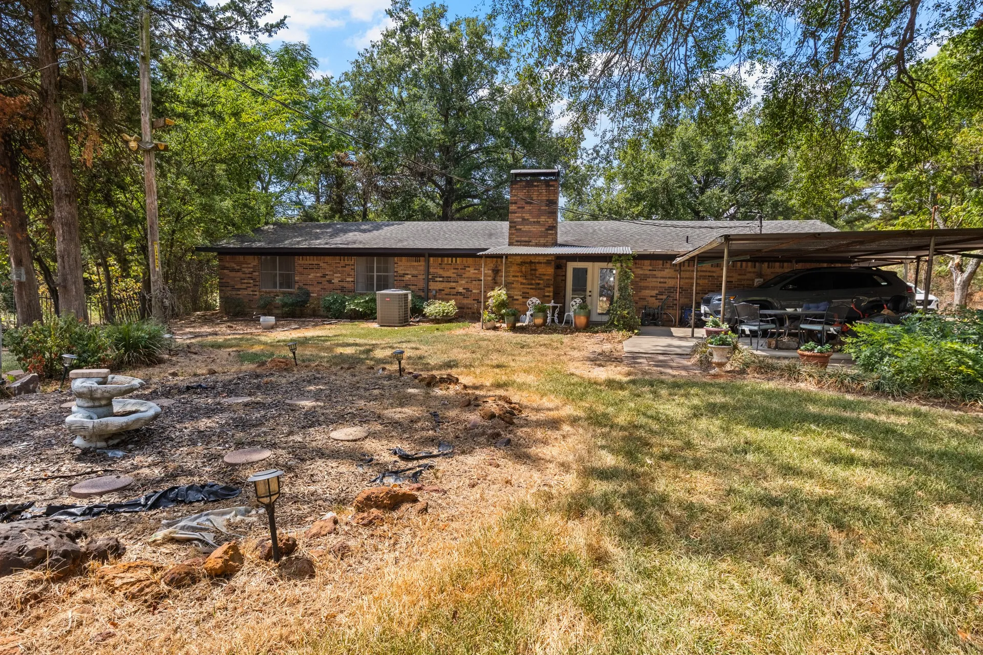 Single Family Residence For Sale in Titus County , 1134 County Road 3350, Cookville, Texas 75558, 4 Bedroom, 2 Bathroom, Garage spaces, 1,872 Sqft, built in 1976, mls#21382412, Real Estate Agent in Cookville, Homes For Sale in Titus county, Homes For Sale in Cookville, Realtor in Cookville Texas, Real Estate Brokerage Independent Realty Texas, Luminita Cordes Realtor