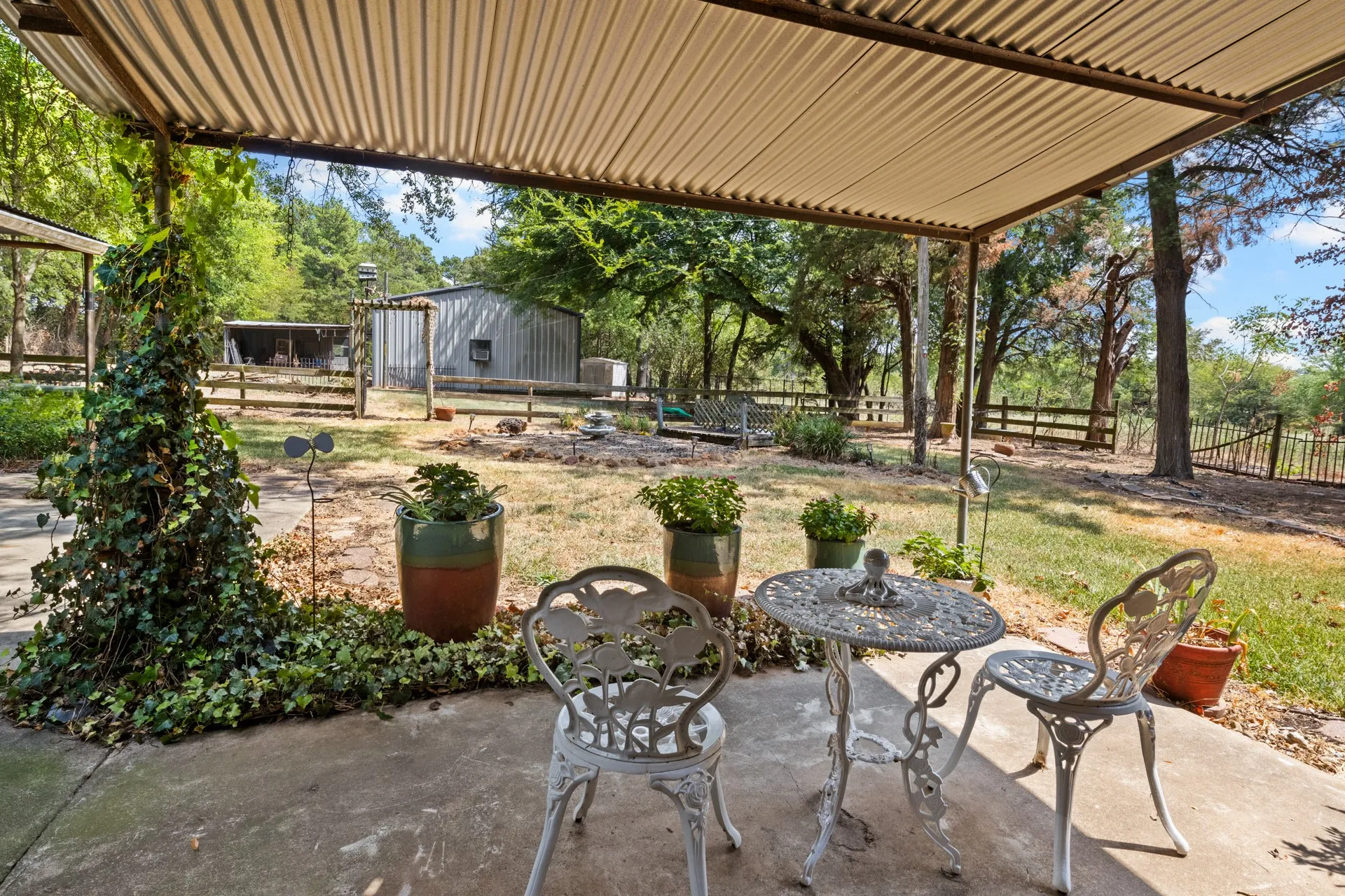 Single Family Residence For Sale in Titus County , 1134 County Road 3350, Cookville, Texas 75558, 4 Bedroom, 2 Bathroom, Garage spaces, 1,872 Sqft, built in 1976, mls#21382412, Real Estate Agent in Cookville, Homes For Sale in Titus county, Homes For Sale in Cookville, Realtor in Cookville Texas, Real Estate Brokerage Independent Realty Texas, Luminita Cordes Realtor