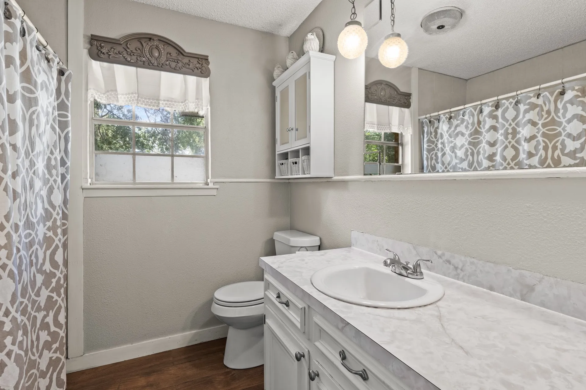 Single Family Residence For Sale in Titus County , 1134 County Road 3350, Cookville, Texas 75558, 4 Bedroom, 2 Bathroom, Garage spaces, 1,872 Sqft, built in 1976, mls#21382412, Real Estate Agent in Cookville, Homes For Sale in Titus county, Homes For Sale in Cookville, Realtor in Cookville Texas, Real Estate Brokerage Independent Realty Texas, Luminita Cordes Realtor