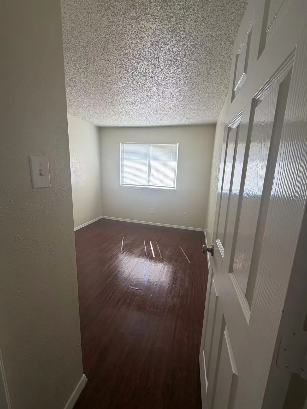 Single Family Residence For Rent in Dallas County , 1429 Whippoorwill, Garland, Texas 75040, 4 Bedroom, 2 Bathroom, Garage spaces, 1,531 Sqft, built in 1981, mls#21382479, Real Estate Agent in Garland, Homes For Rent in Dallas county, Homes For Rent in Garland, Realtor in Garland Texas, Real Estate Brokerage Independent Realty Texas, Luminita Cordes Realtor