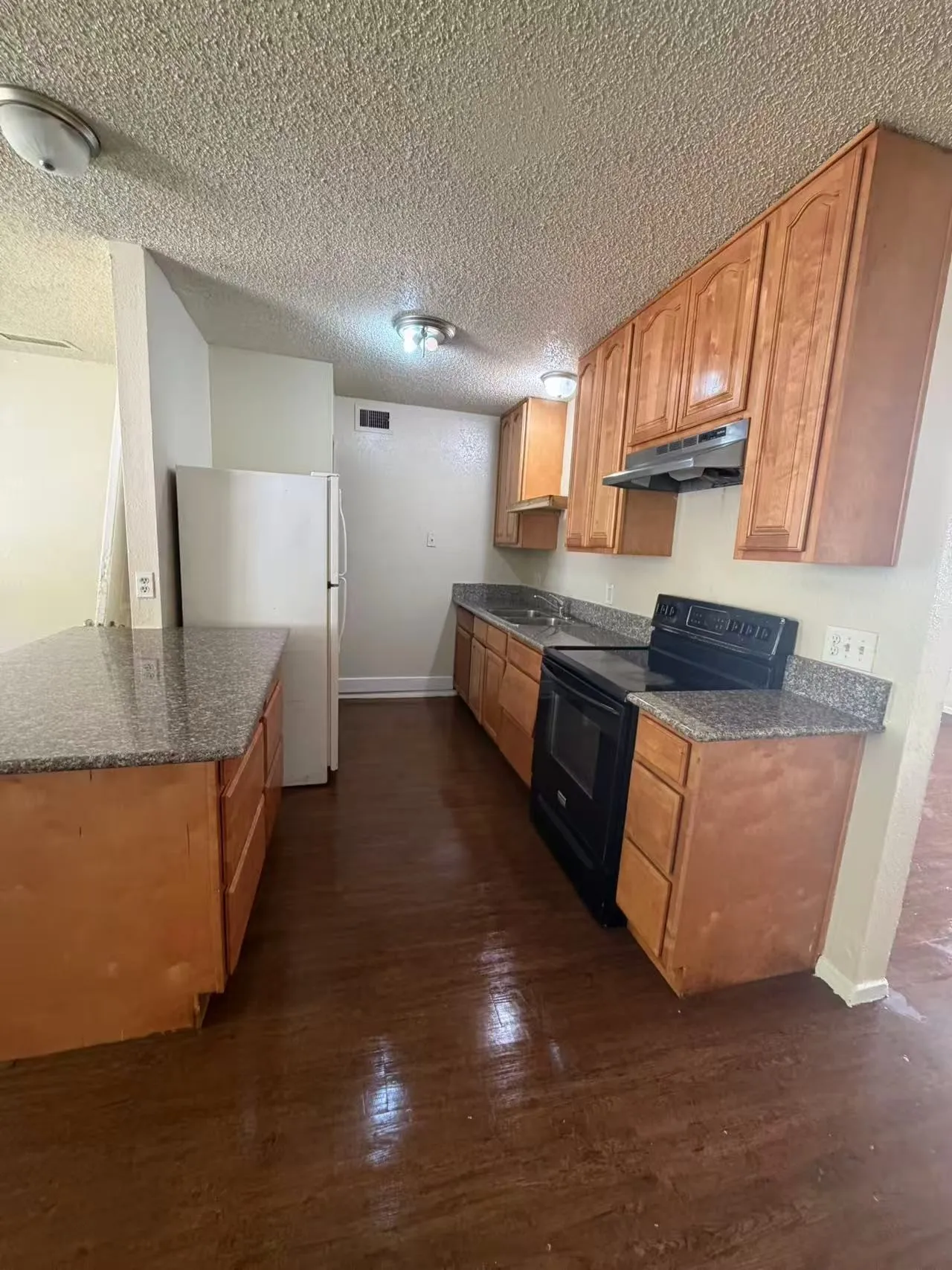 Single Family Residence For Rent in Dallas County , 1429 Whippoorwill, Garland, Texas 75040, 4 Bedroom, 2 Bathroom, Garage spaces, 1,531 Sqft, built in 1981, mls#21382479, Real Estate Agent in Garland, Homes For Rent in Dallas county, Homes For Rent in Garland, Realtor in Garland Texas, Real Estate Brokerage Independent Realty Texas, Luminita Cordes Realtor
