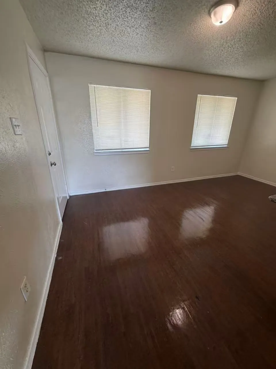 Single Family Residence For Rent in Dallas County , 1429 Whippoorwill, Garland, Texas 75040, 4 Bedroom, 2 Bathroom, Garage spaces, 1,531 Sqft, built in 1981, mls#21382479, Real Estate Agent in Garland, Homes For Rent in Dallas county, Homes For Rent in Garland, Realtor in Garland Texas, Real Estate Brokerage Independent Realty Texas, Luminita Cordes Realtor