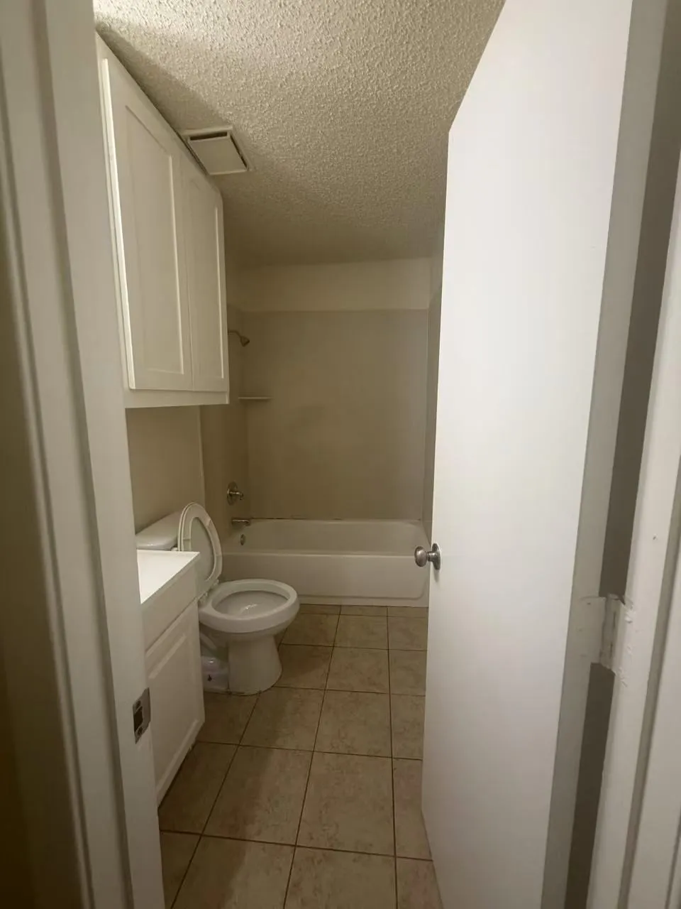 Single Family Residence For Rent in Dallas County , 1429 Whippoorwill, Garland, Texas 75040, 4 Bedroom, 2 Bathroom, Garage spaces, 1,531 Sqft, built in 1981, mls#21382479, Real Estate Agent in Garland, Homes For Rent in Dallas county, Homes For Rent in Garland, Realtor in Garland Texas, Real Estate Brokerage Independent Realty Texas, Luminita Cordes Realtor