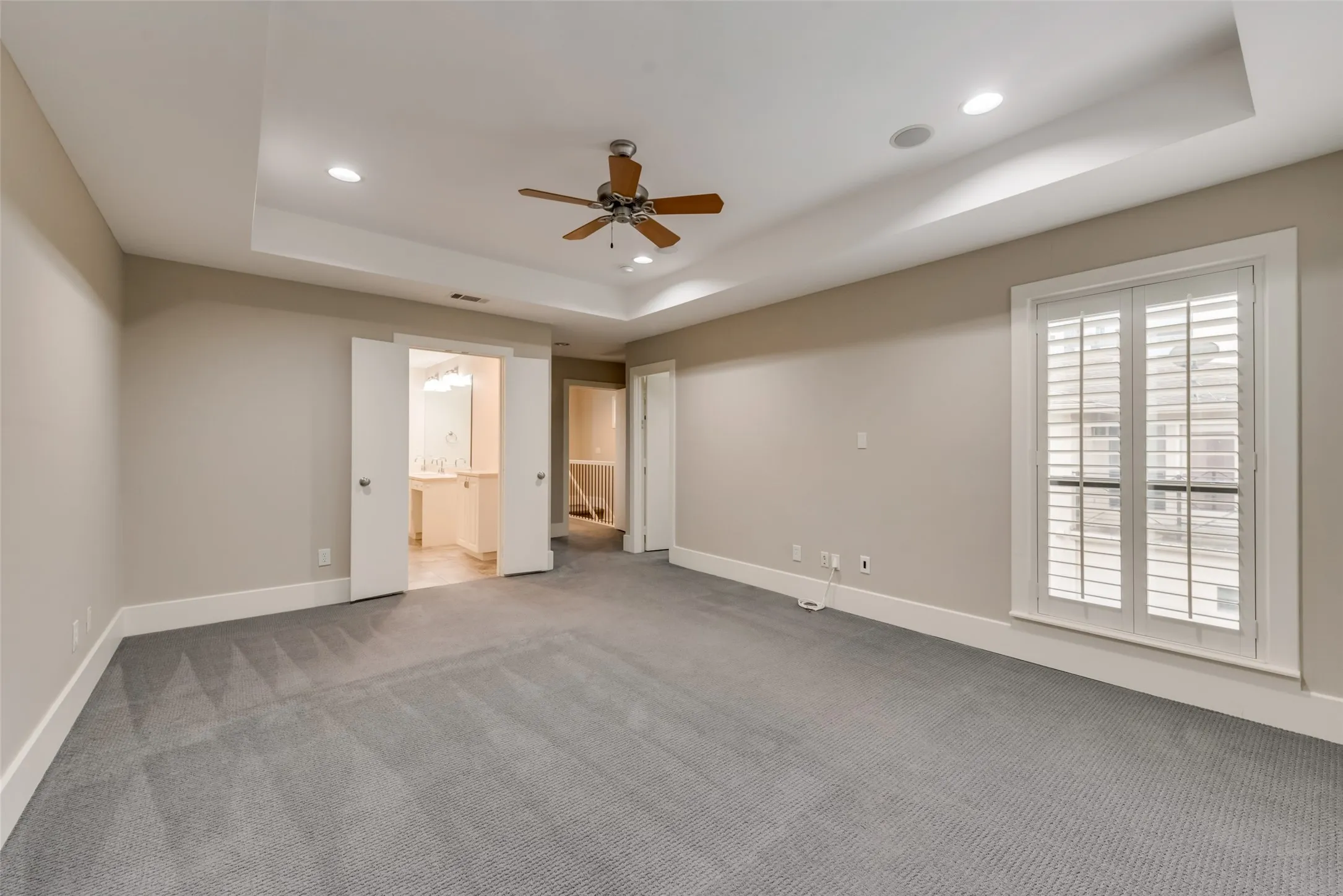 Condominium For Rent in Dallas County , 2606 Shelby Avenue 101, Dallas, Texas 75219, 3 Bedroom, 3 Bathroom, 2 Garage spaces, 2,472 Sqft, built in 2005, mls#21380553, Real Estate Agent in Dallas, Homes For Rent in Dallas county, Homes For Rent in Dallas, Realtor in Dallas Texas, Real Estate Brokerage Independent Realty Texas, Luminita Cordes Realtor