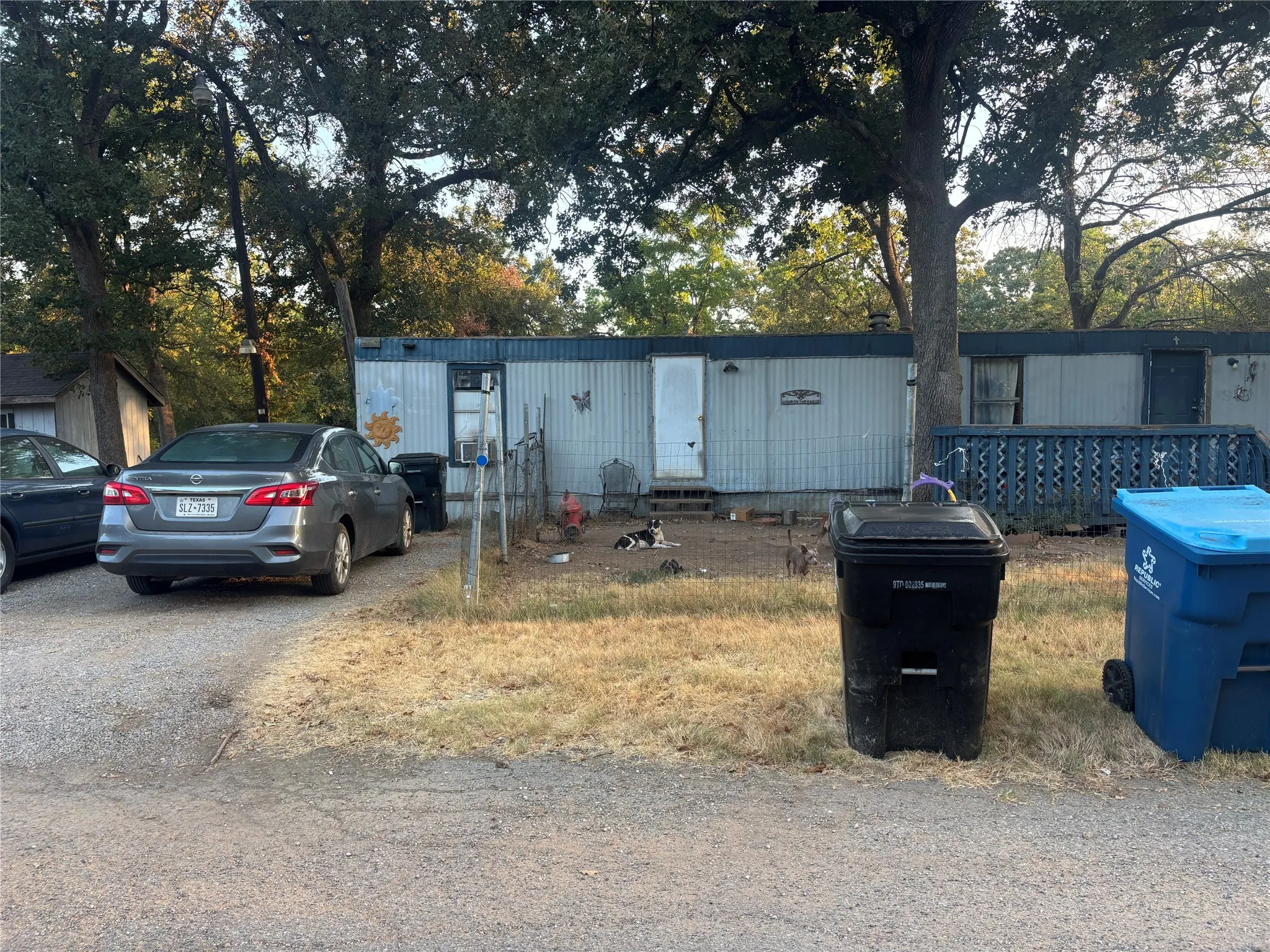 Mobile Home For Sale in Grayson County , 919 E Morgan Street, Denison, Texas 75021, 3 Bedroom, 1 Bathroom, Garage spaces, 924 Sqft, built in 1985, mls#21382459, Real Estate Agent in Denison, Homes For Sale in Grayson county, Homes For Sale in Denison, Realtor in Denison Texas, Real Estate Brokerage Independent Realty Texas, Luminita Cordes Realtor