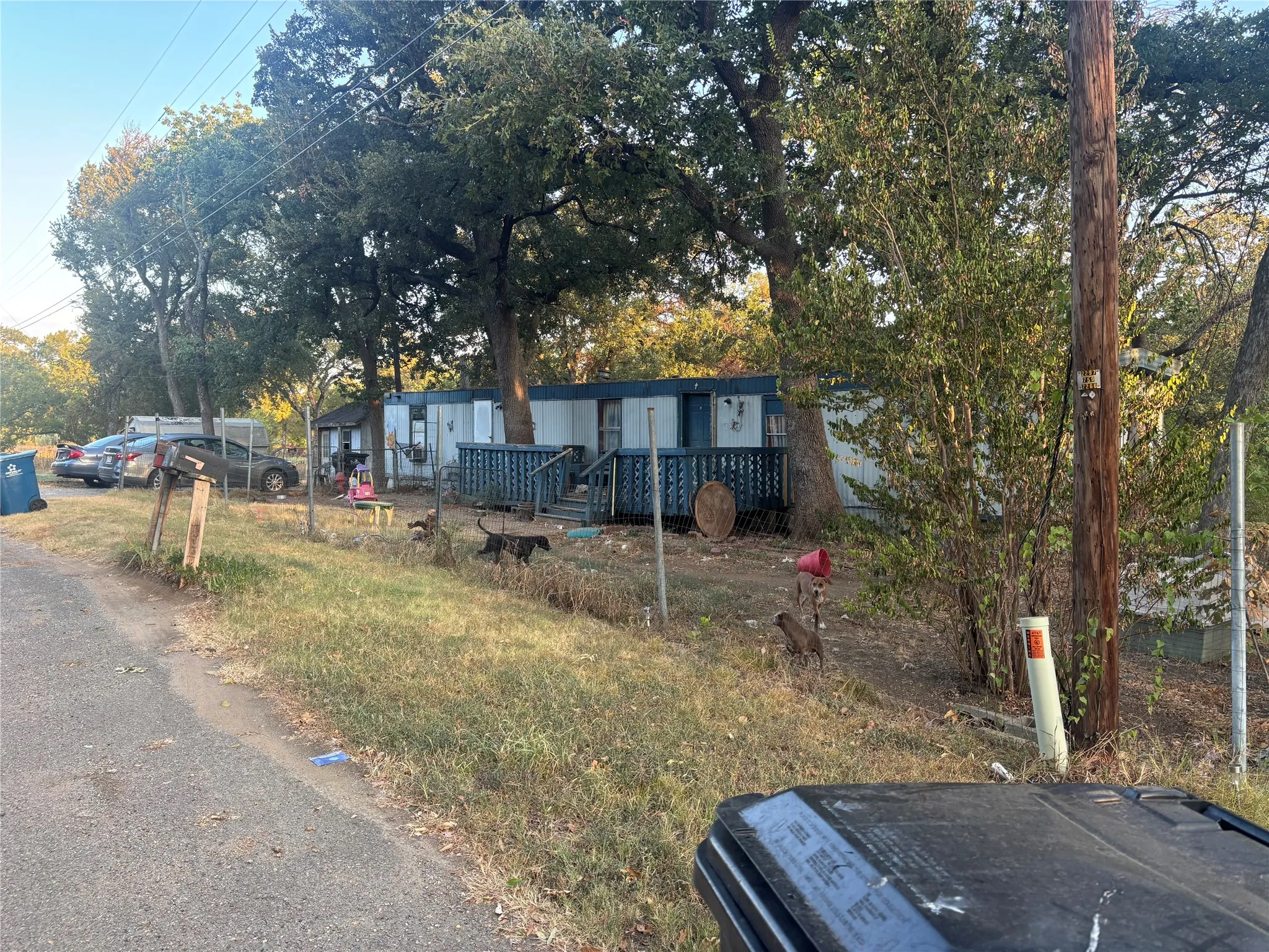 Mobile Home For Sale in Grayson County , 919 E Morgan Street, Denison, Texas 75021, 3 Bedroom, 1 Bathroom, Garage spaces, 924 Sqft, built in 1985, mls#21382459, Real Estate Agent in Denison, Homes For Sale in Grayson county, Homes For Sale in Denison, Realtor in Denison Texas, Real Estate Brokerage Independent Realty Texas, Luminita Cordes Realtor