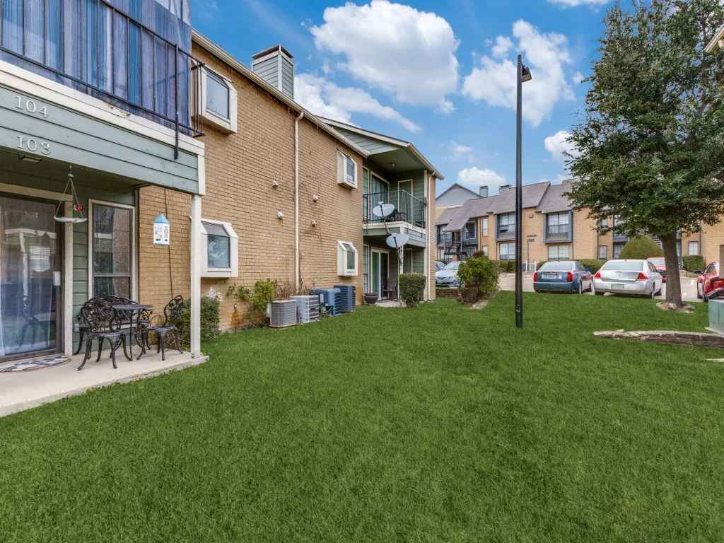 Condominium For Sale in Dallas County , 5801 Lake Hubbard Parkway 103, Garland, Texas 75043, 2 Bedroom, 1 Bathroom, Garage spaces, 779 Sqft, built in 1983, mls#21382474, Real Estate Agent in Garland, Homes For Sale in Dallas county, Homes For Sale in Garland, Realtor in Garland Texas, Real Estate Brokerage Independent Realty Texas, Luminita Cordes Realtor