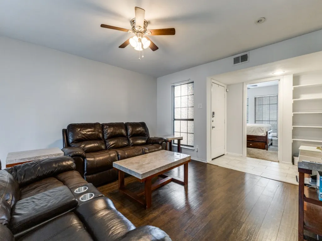 Condominium For Sale in Dallas County , 5801 Lake Hubbard Parkway 103, Garland, Texas 75043, 2 Bedroom, 1 Bathroom, Garage spaces, 779 Sqft, built in 1983, mls#21382474, Real Estate Agent in Garland, Homes For Sale in Dallas county, Homes For Sale in Garland, Realtor in Garland Texas, Real Estate Brokerage Independent Realty Texas, Luminita Cordes Realtor