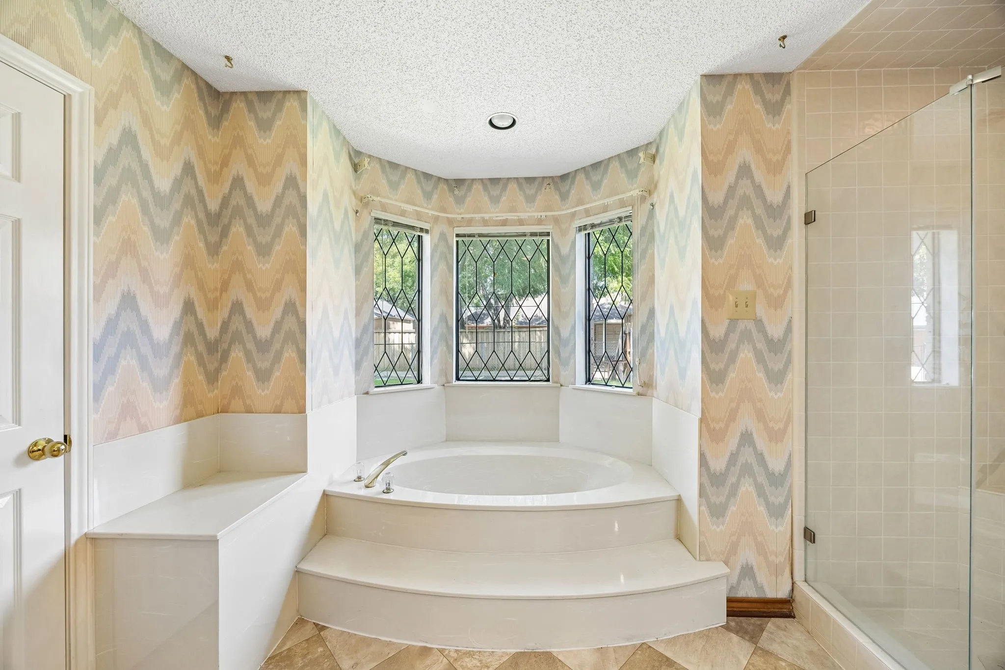 Primary Ensuite Bath