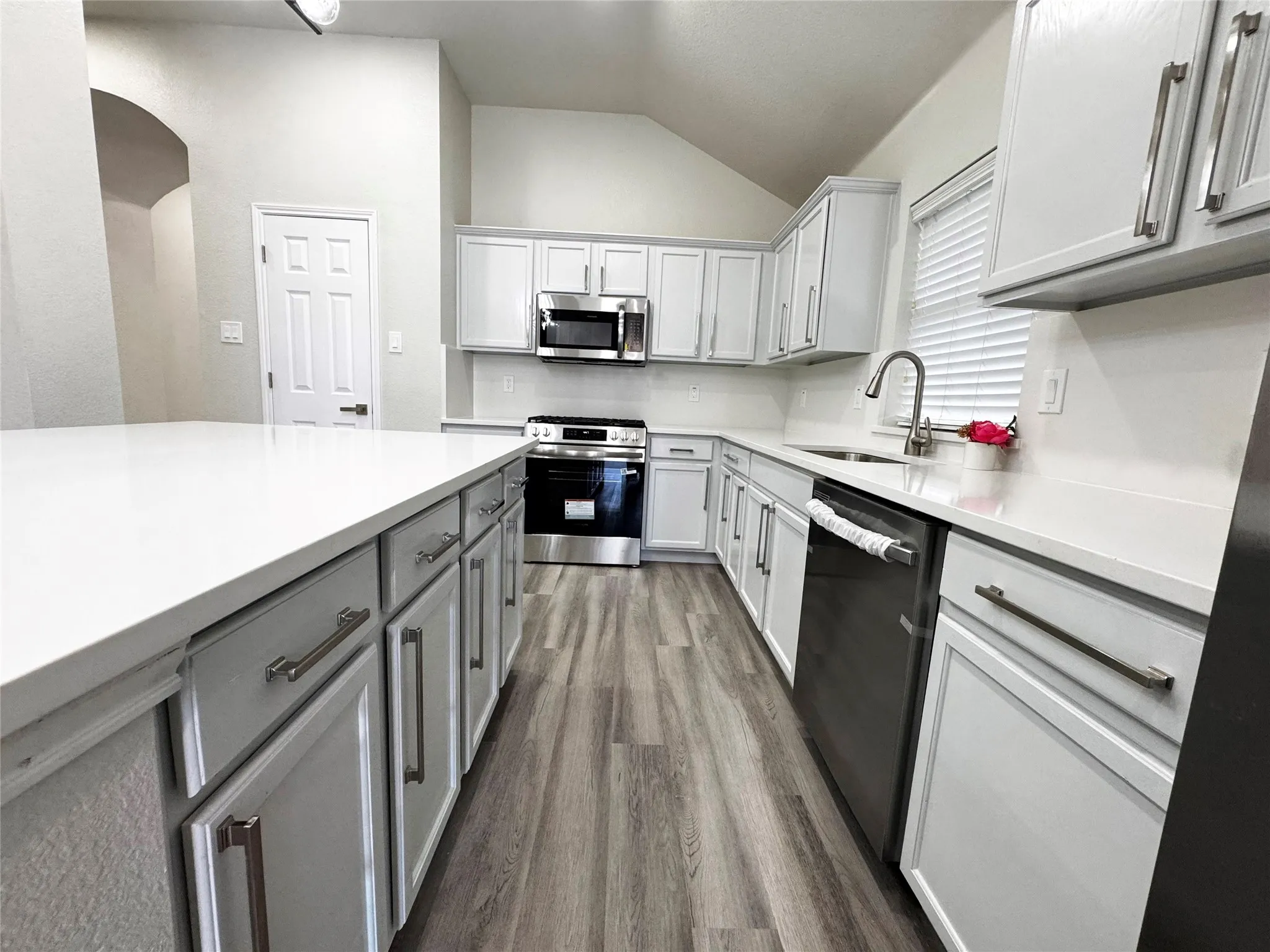 Single Family Residence For Rent in Rockwall County , 416 Butternut Drive, Fate, Texas 75087, 4 Bedroom, 2 Bathroom, 2 Garage spaces, 2,150 Sqft, built in 2005, mls#21382492, Real Estate Agent in Fate, Homes For Rent in Rockwall county, Homes For Rent in Fate, Realtor in Fate Texas, Real Estate Brokerage Independent Realty Texas, Luminita Cordes Realtor