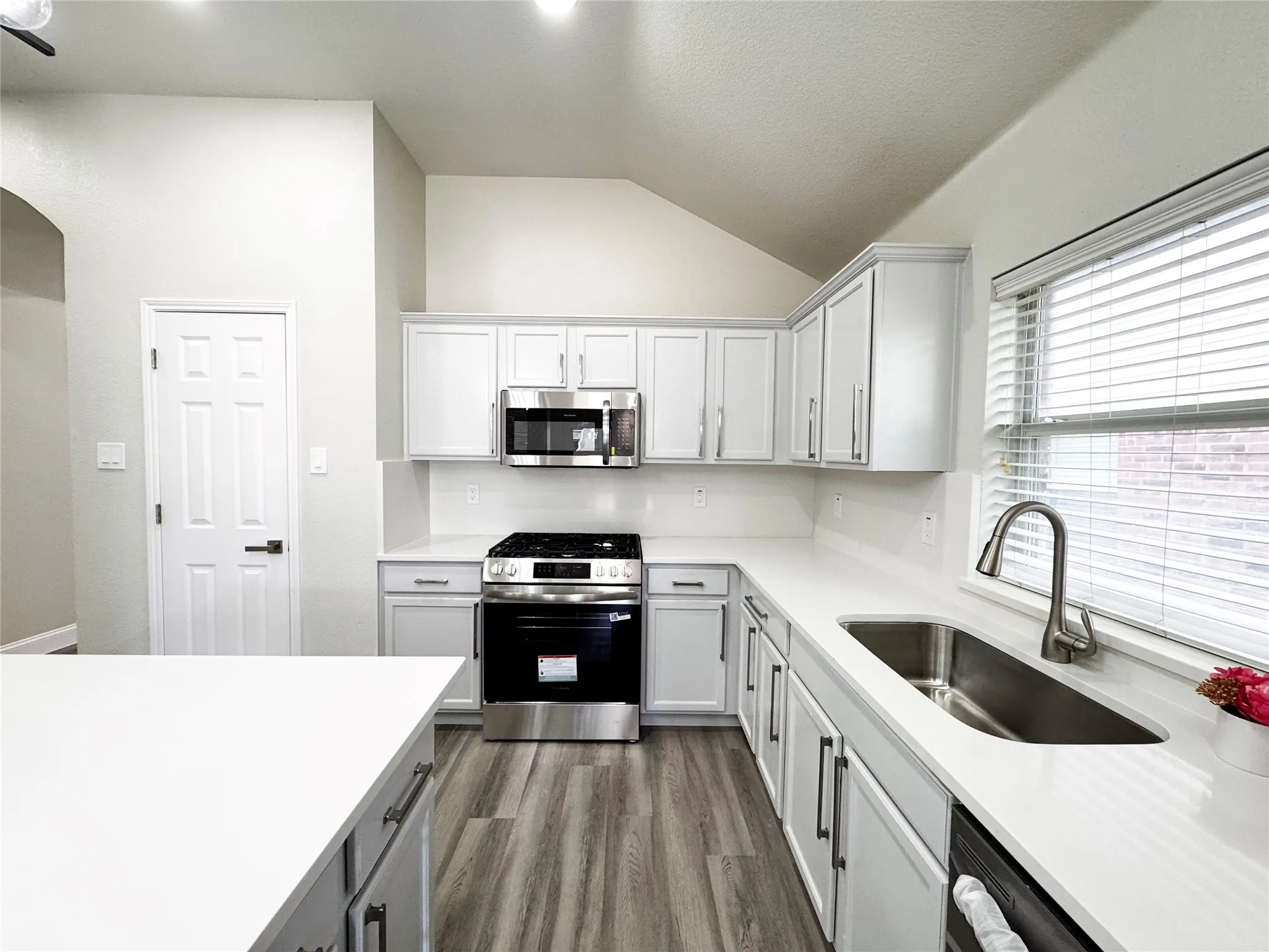 Single Family Residence For Rent in Rockwall County , 416 Butternut Drive, Fate, Texas 75087, 4 Bedroom, 2 Bathroom, 2 Garage spaces, 2,150 Sqft, built in 2005, mls#21382492, Real Estate Agent in Fate, Homes For Rent in Rockwall county, Homes For Rent in Fate, Realtor in Fate Texas, Real Estate Brokerage Independent Realty Texas, Luminita Cordes Realtor