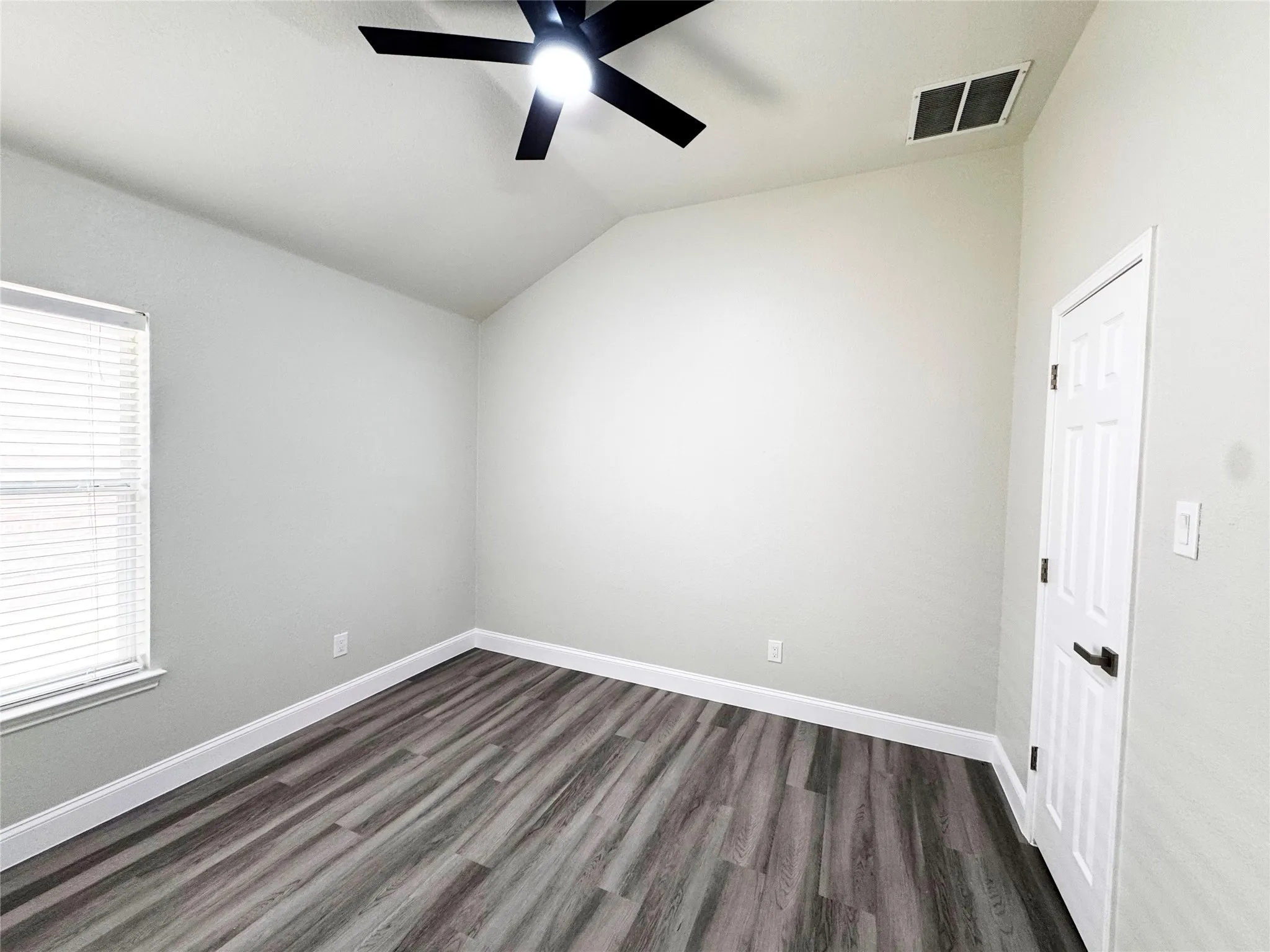 Single Family Residence For Rent in Rockwall County , 416 Butternut Drive, Fate, Texas 75087, 4 Bedroom, 2 Bathroom, 2 Garage spaces, 2,150 Sqft, built in 2005, mls#21382492, Real Estate Agent in Fate, Homes For Rent in Rockwall county, Homes For Rent in Fate, Realtor in Fate Texas, Real Estate Brokerage Independent Realty Texas, Luminita Cordes Realtor