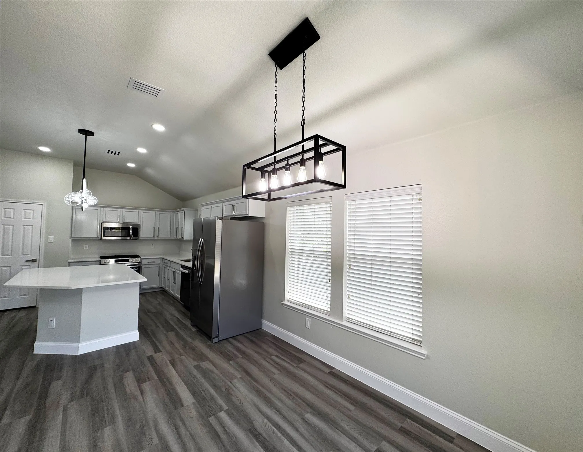 Single Family Residence For Rent in Rockwall County , 416 Butternut Drive, Fate, Texas 75087, 4 Bedroom, 2 Bathroom, 2 Garage spaces, 2,150 Sqft, built in 2005, mls#21382492, Real Estate Agent in Fate, Homes For Rent in Rockwall county, Homes For Rent in Fate, Realtor in Fate Texas, Real Estate Brokerage Independent Realty Texas, Luminita Cordes Realtor