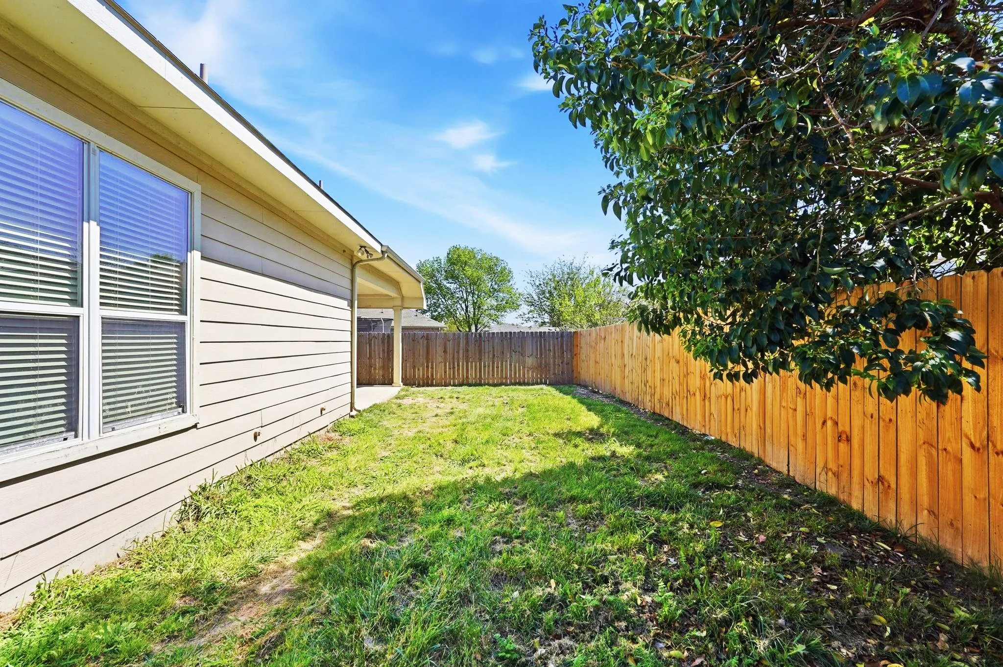 Single Family Residence For Rent in Rockwall County , 416 Butternut Drive, Fate, Texas 75087, 4 Bedroom, 2 Bathroom, 2 Garage spaces, 2,150 Sqft, built in 2005, mls#21382492, Real Estate Agent in Fate, Homes For Rent in Rockwall county, Homes For Rent in Fate, Realtor in Fate Texas, Real Estate Brokerage Independent Realty Texas, Luminita Cordes Realtor