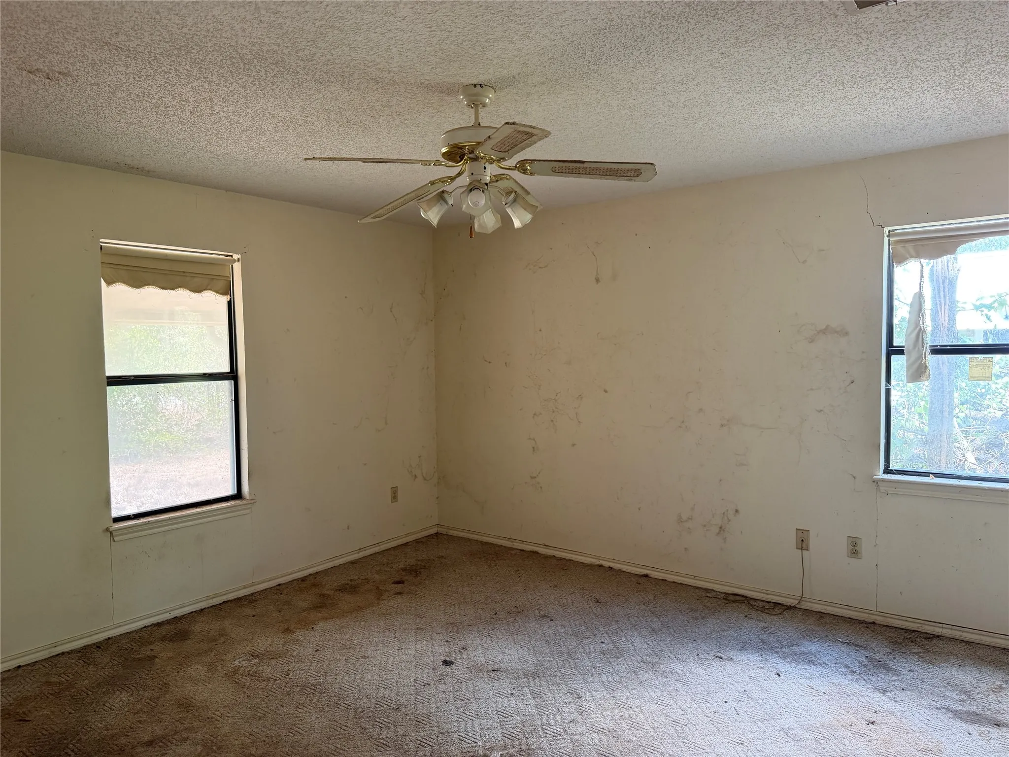 Single Family Residence For Sale in Rains County , 370 Locust Street, Point, Texas 75472, 0, 1 Bathroom, Garage spaces, 1,092 Sqft, built in 1999, mls#21382104, Real Estate Agent in Point, Homes For Sale in Rains county, Homes For Sale in Point, Realtor in Point Texas, Real Estate Brokerage Independent Realty Texas, Luminita Cordes Realtor