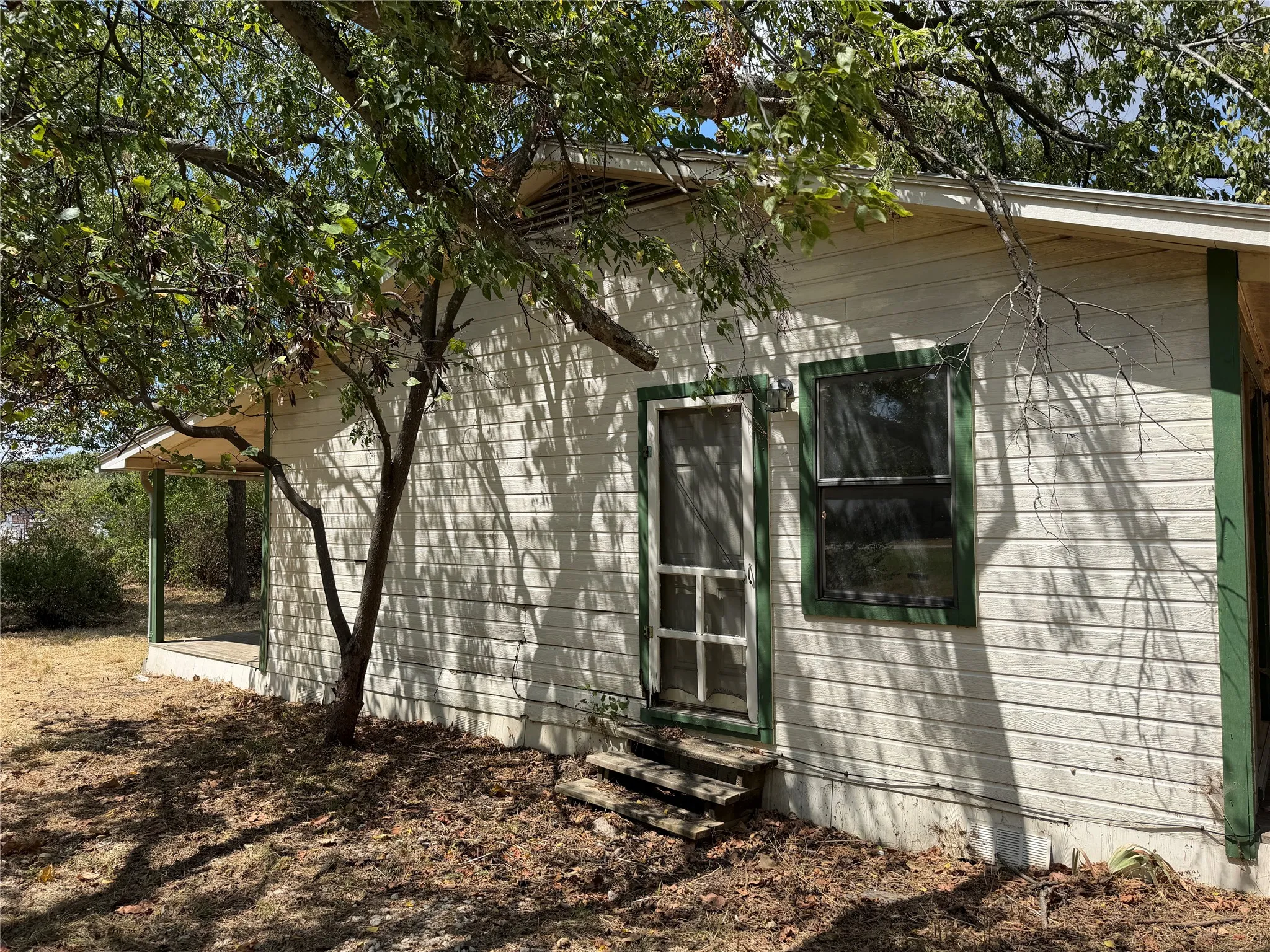 Single Family Residence For Sale in Rains County , 370 Locust Street, Point, Texas 75472, 0, 1 Bathroom, Garage spaces, 1,092 Sqft, built in 1999, mls#21382104, Real Estate Agent in Point, Homes For Sale in Rains county, Homes For Sale in Point, Realtor in Point Texas, Real Estate Brokerage Independent Realty Texas, Luminita Cordes Realtor