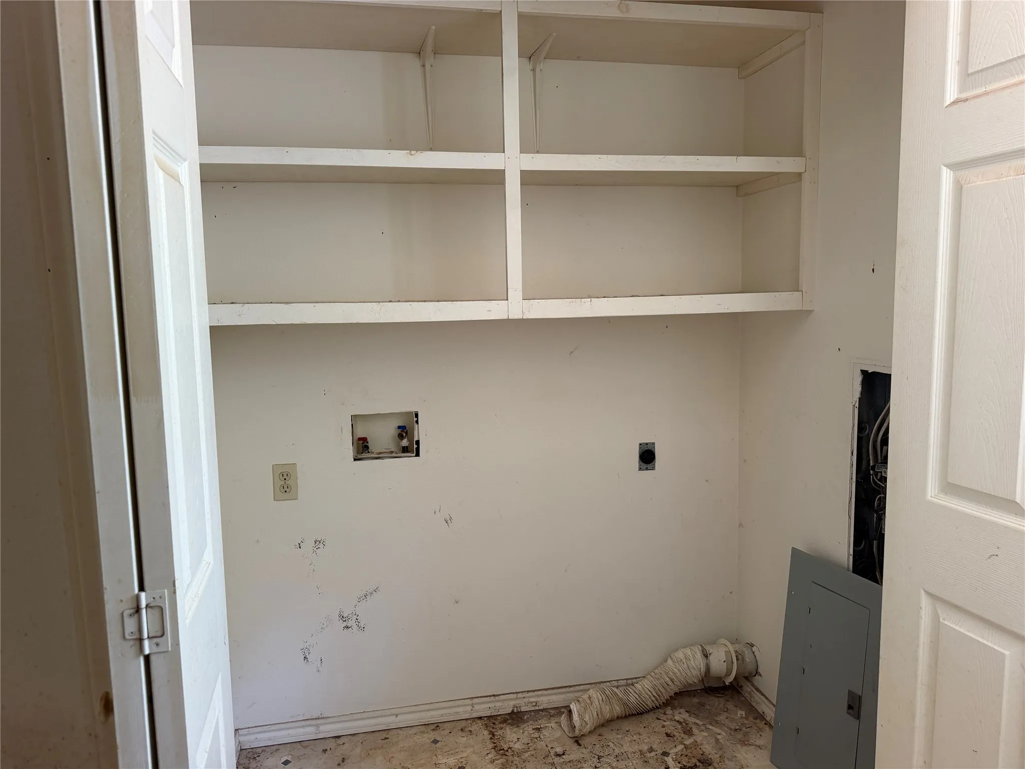 Single Family Residence For Sale in Rains County , 370 Locust Street, Point, Texas 75472, 0, 1 Bathroom, Garage spaces, 1,092 Sqft, built in 1999, mls#21382104, Real Estate Agent in Point, Homes For Sale in Rains county, Homes For Sale in Point, Realtor in Point Texas, Real Estate Brokerage Independent Realty Texas, Luminita Cordes Realtor